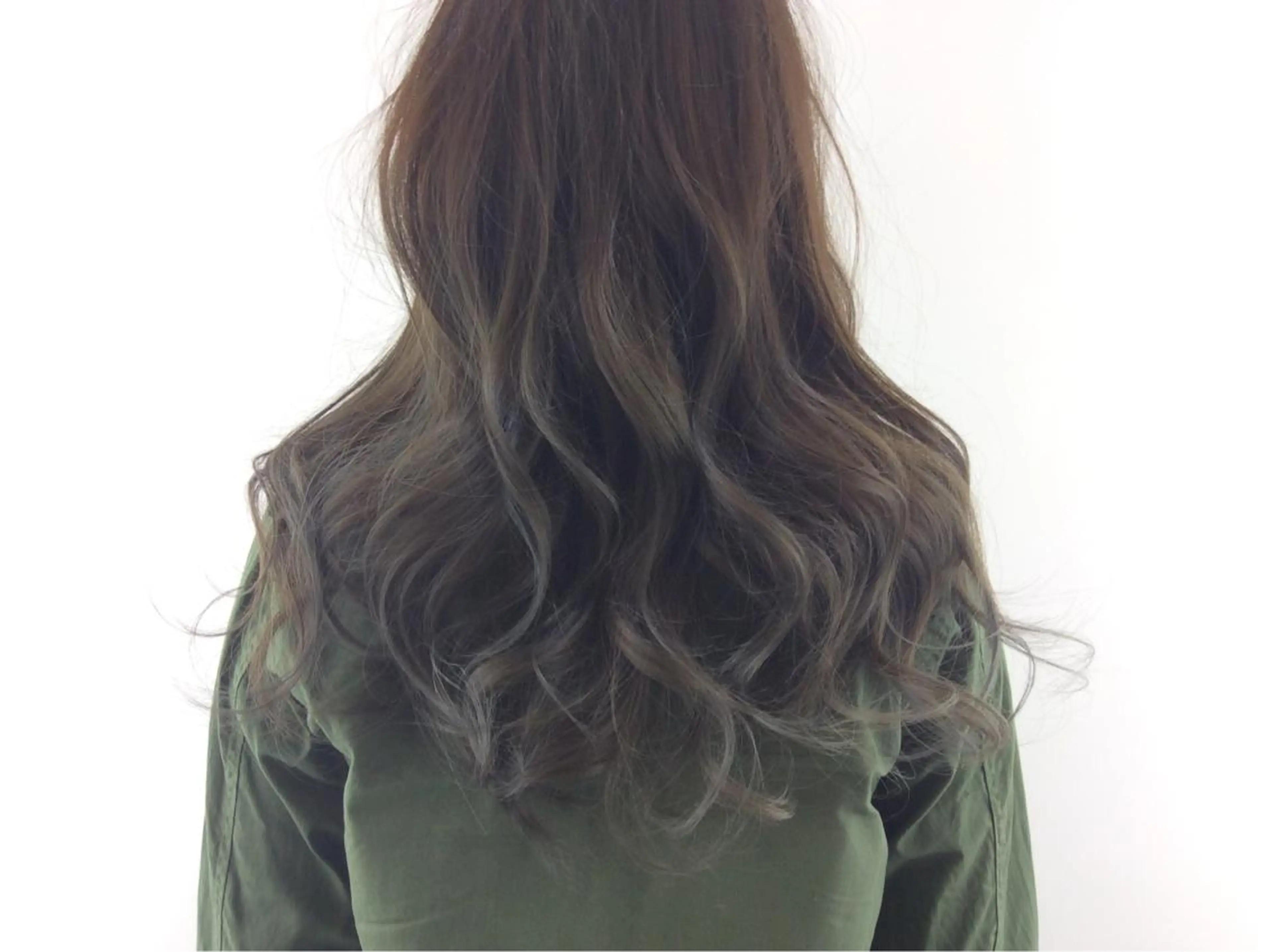 ロング カラー Strawberry所属・原田 志保のヘアスタイル