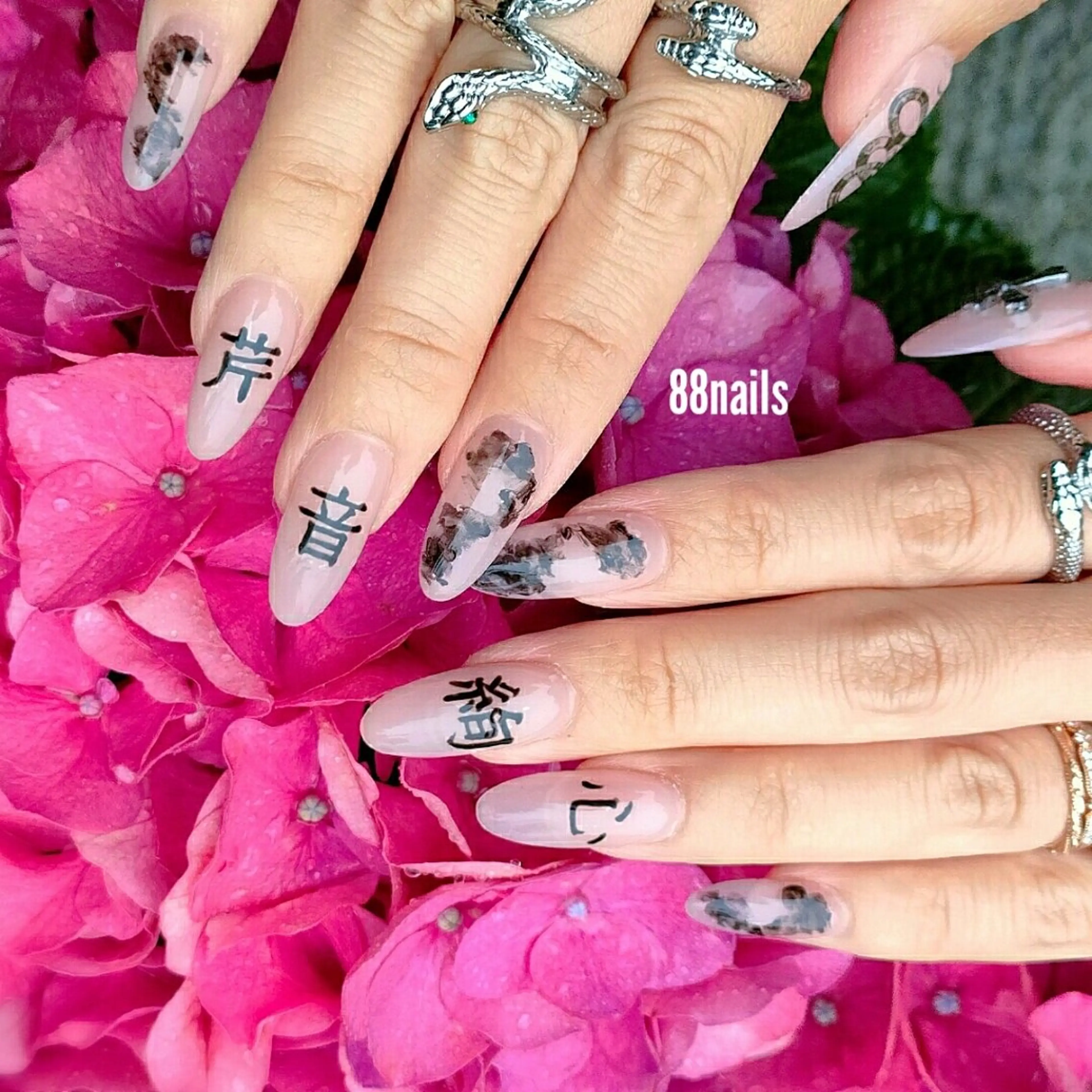 ネイル 88 nailsのネイルデザイン