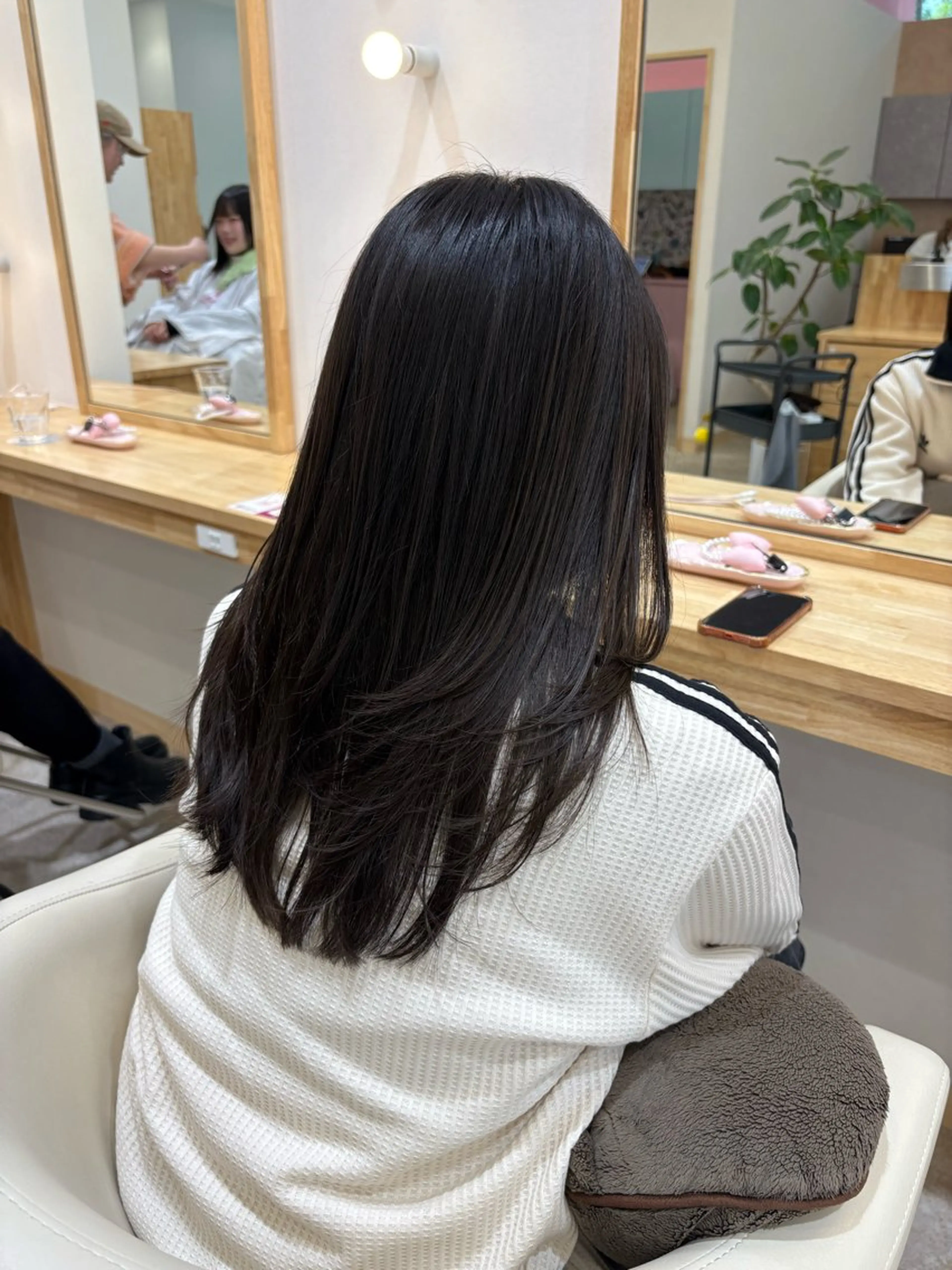 セミロング レイヤーカット 縮毛矯正 トリートメント 顔まわり/透け感 カラー/青栁優🔆のヘアスタイル