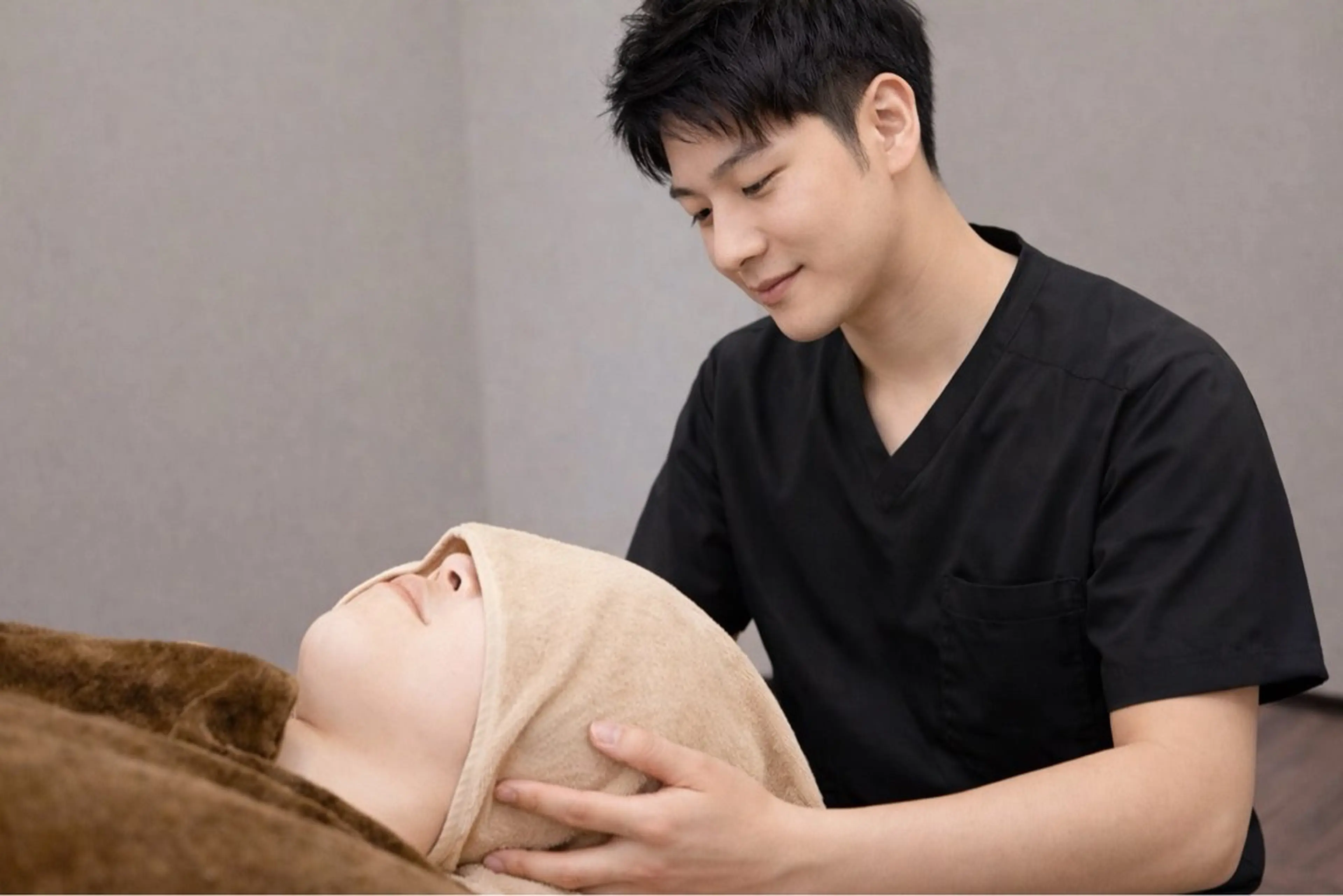 即【小顔矯正】​〜​1回でもスッキリ実感​〜​　※モニター症例集めの為、写真撮影にご協力いただきます（顔隠し可）の写真