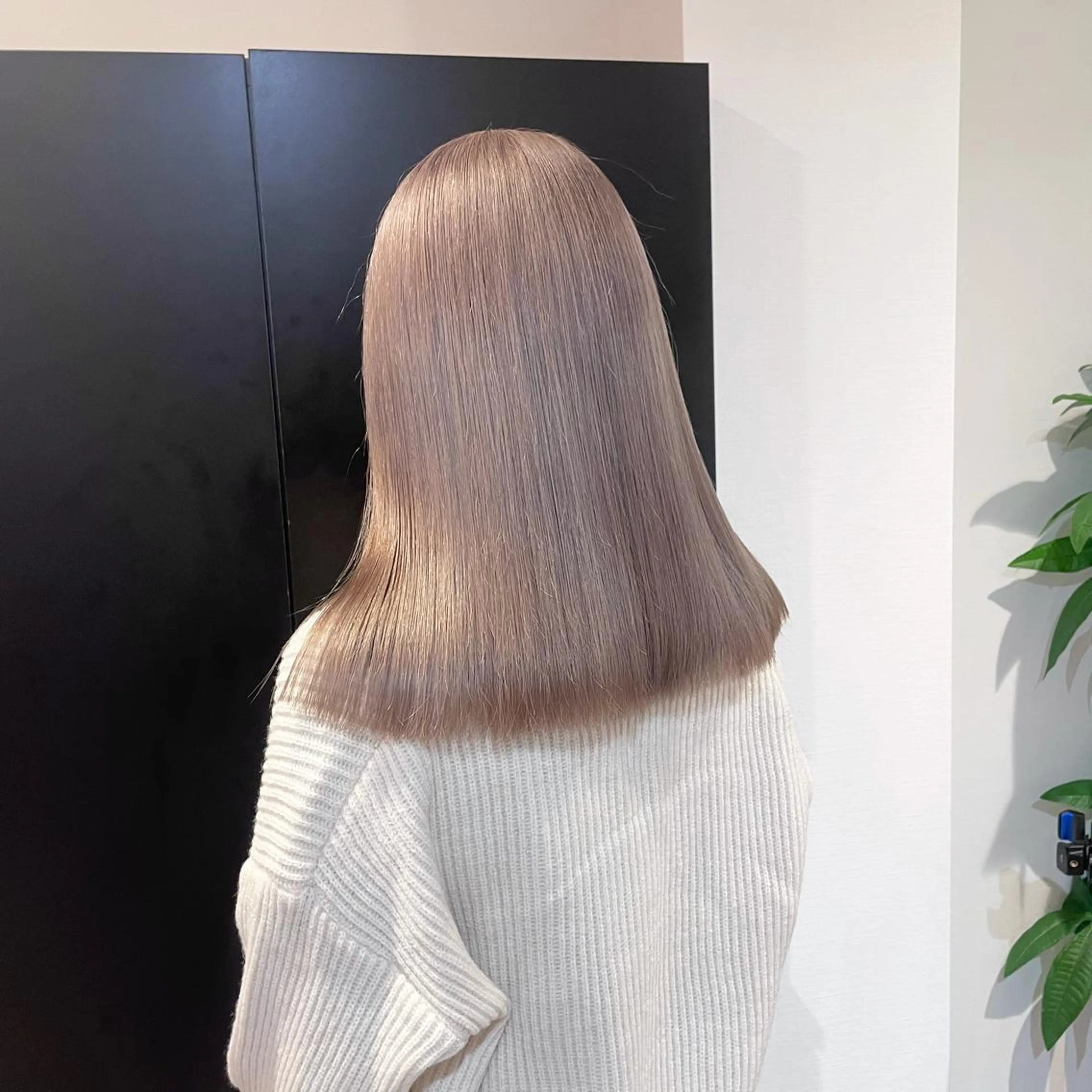 ミディアム ブリーチカラー特化 碇　英朗のヘアスタイル