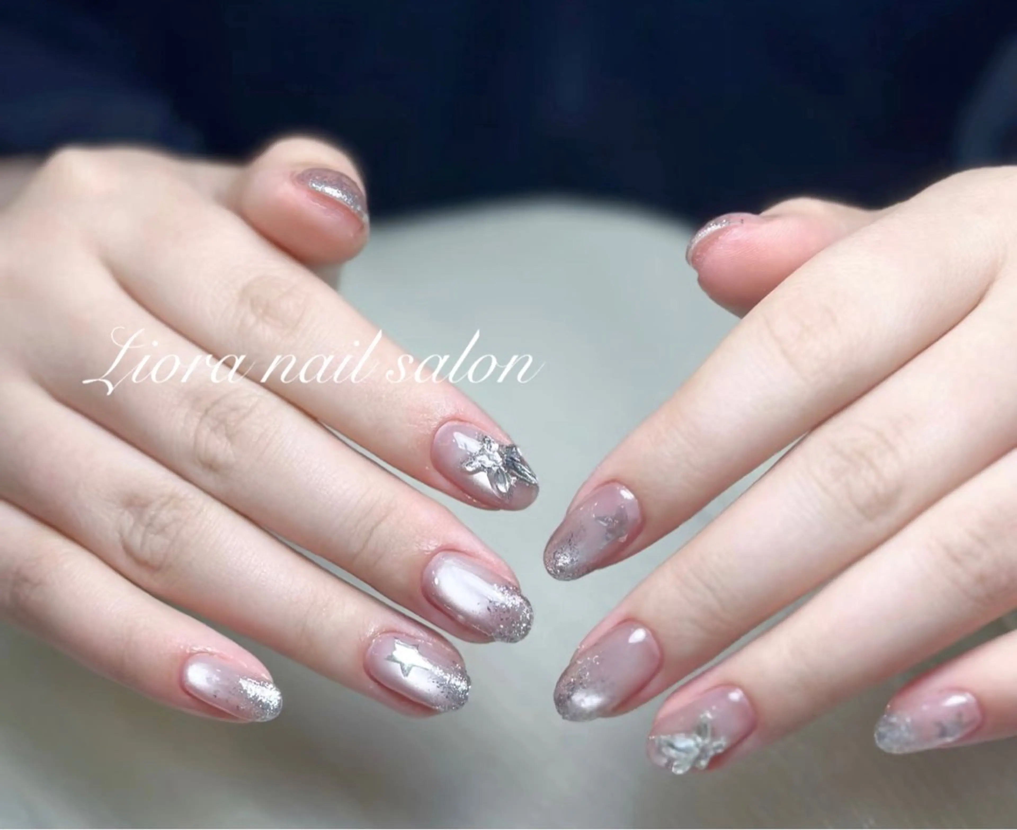 ネイル フレンチネイル ジェルネイル ガーリー グラデーション キラキラネイル ハンドネイル Liora nail 1のネイルデザイン