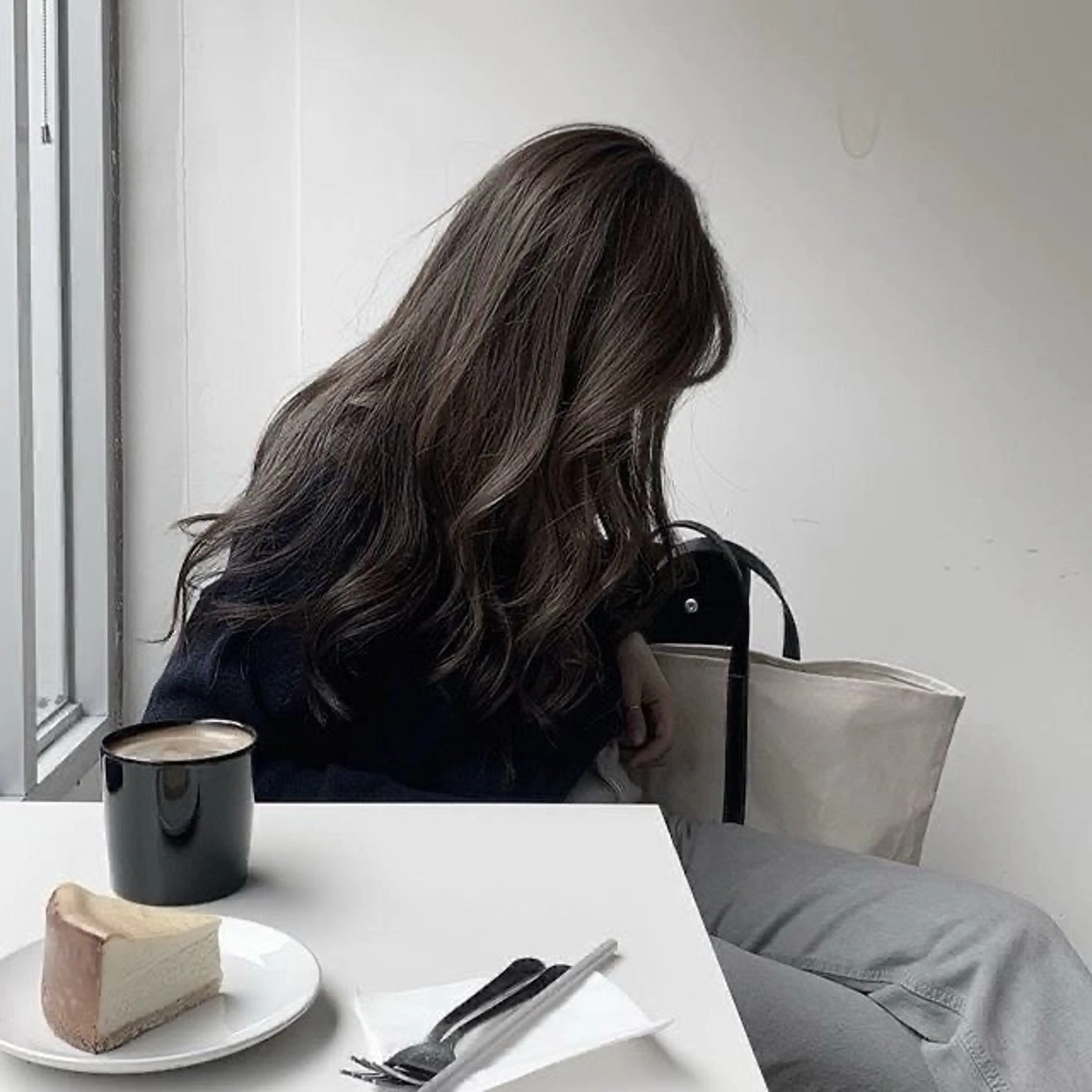 ロング カラー ヘアアレンジ 透け上品ハイトーン 職人ゆうと🤍のヘアスタイル