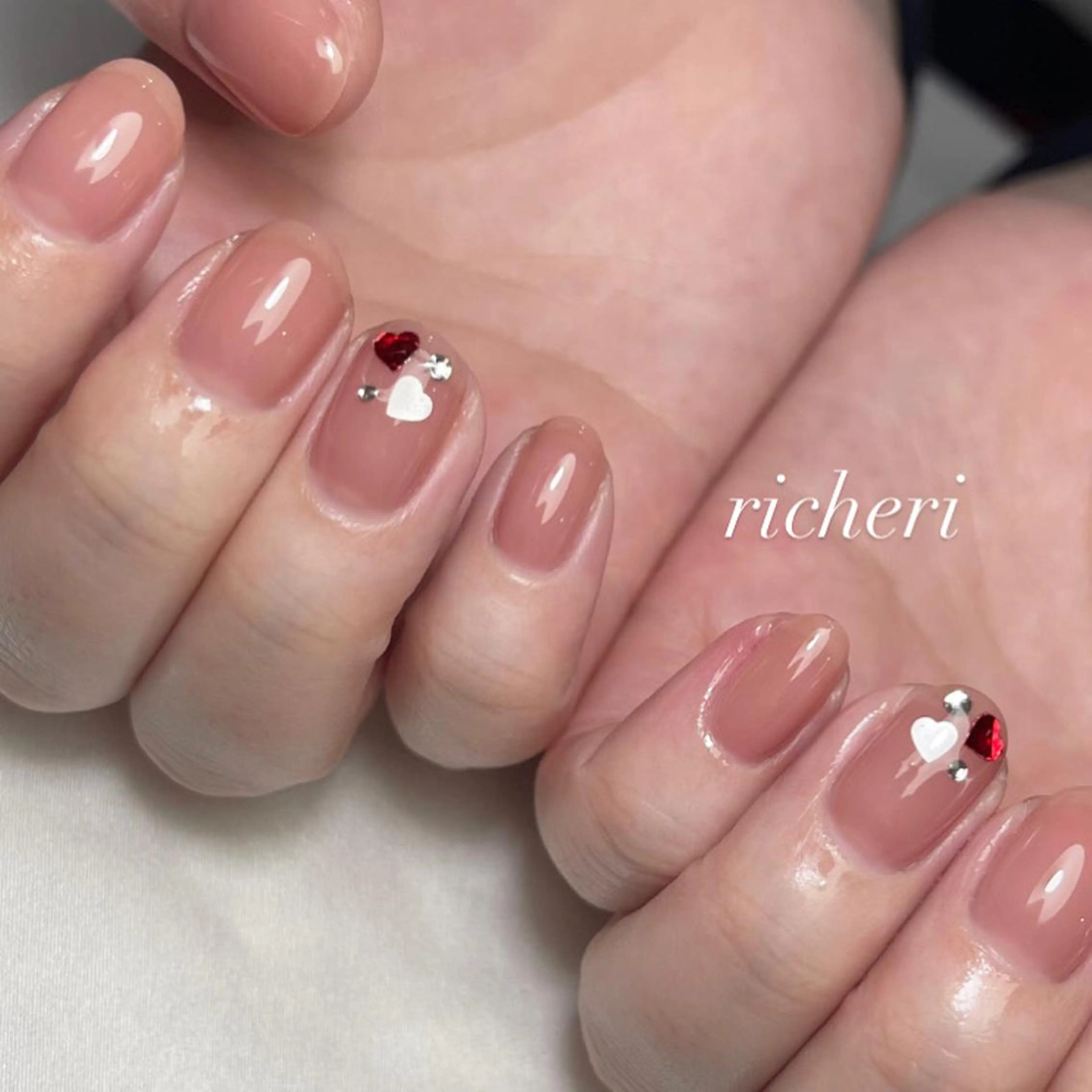 ミディアム ネイル ハンドネイル richeri beautyのエステ・リラクイメージ