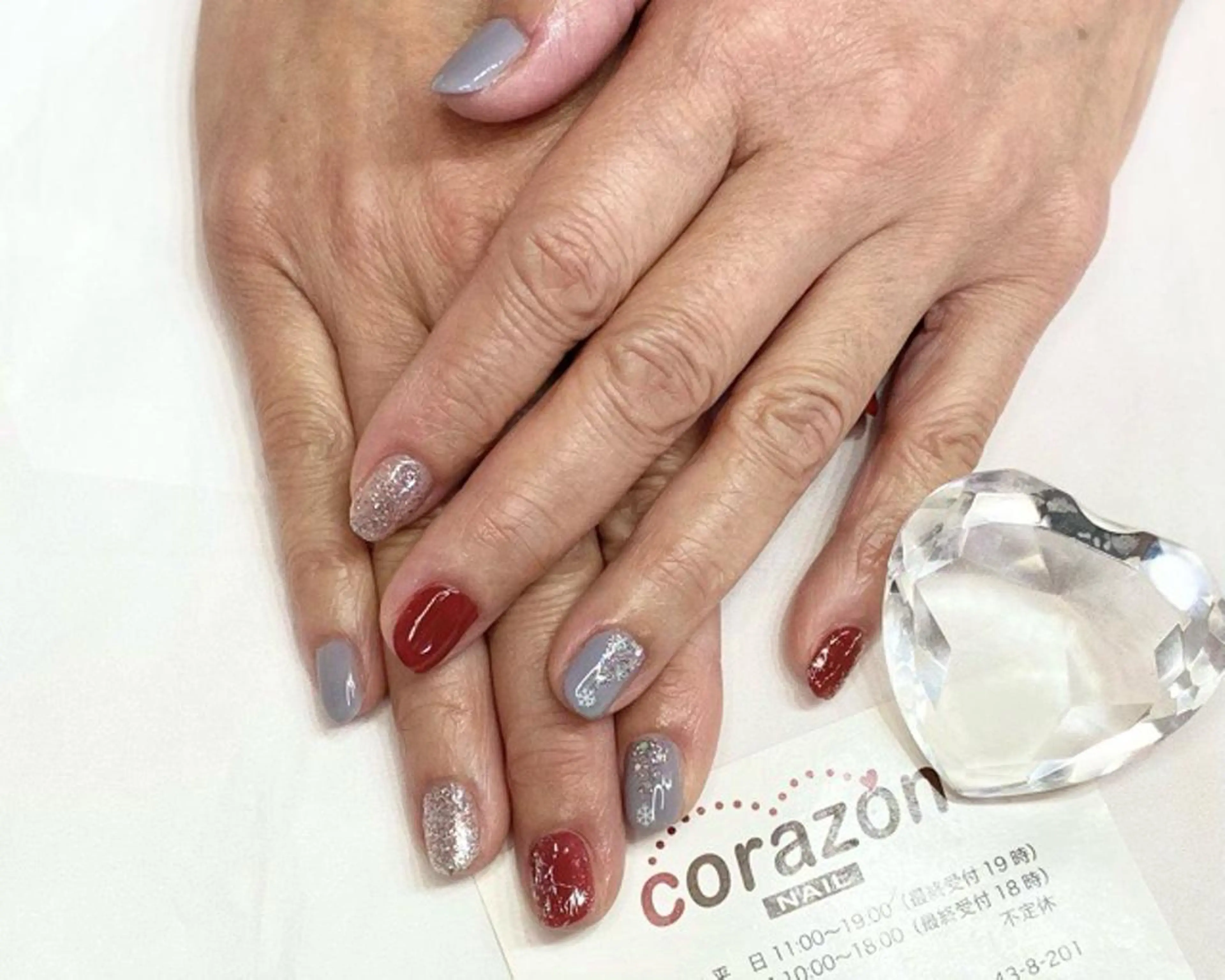ネイル ブラウン 赤色 シルバー 冬ネイル クリスマス corazon所属・ネイリスト aicoのネイルデザイン