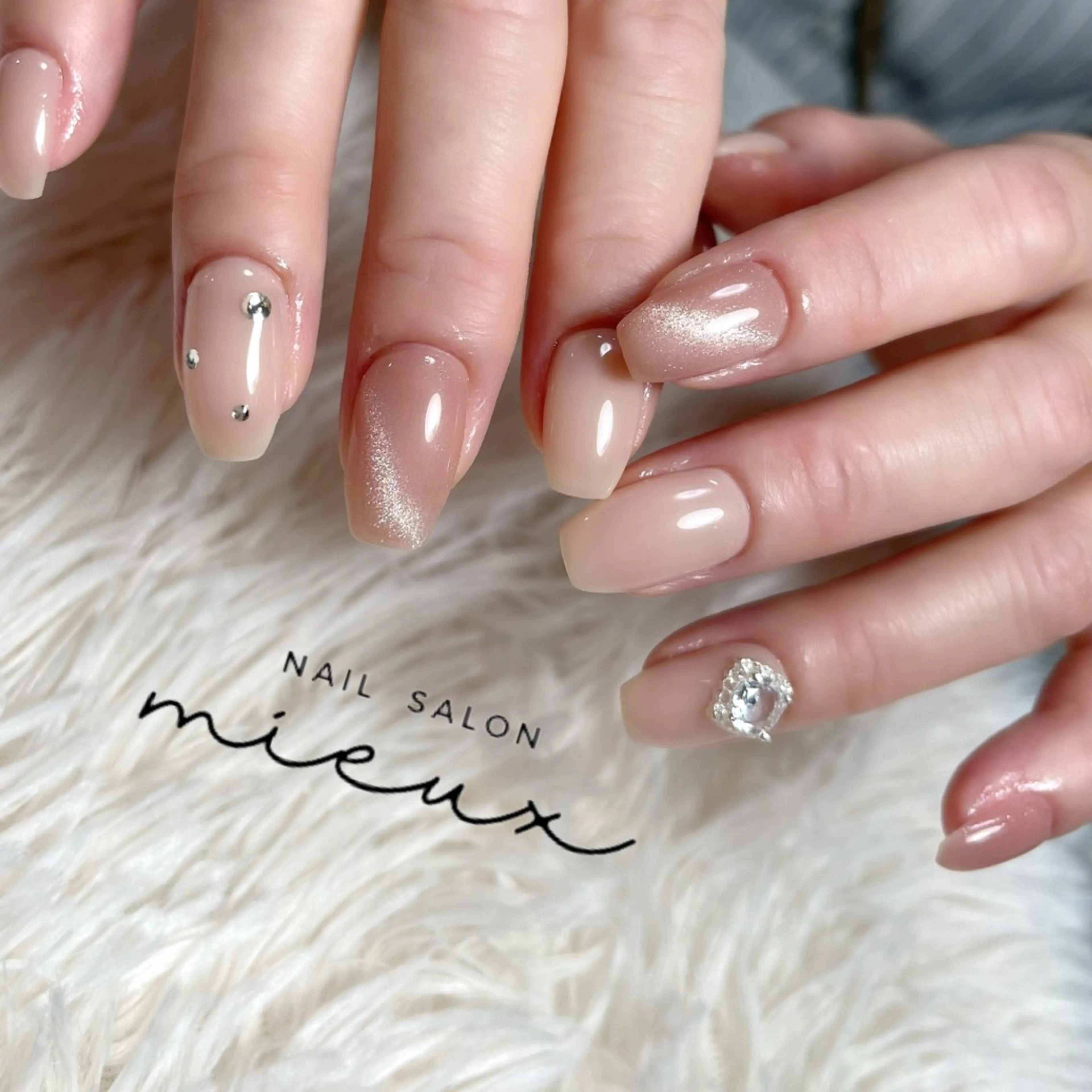 ネイル マグネットネイル ストーンネイル nail salon  mieux所属・mieux ariiiのネイルデザイン