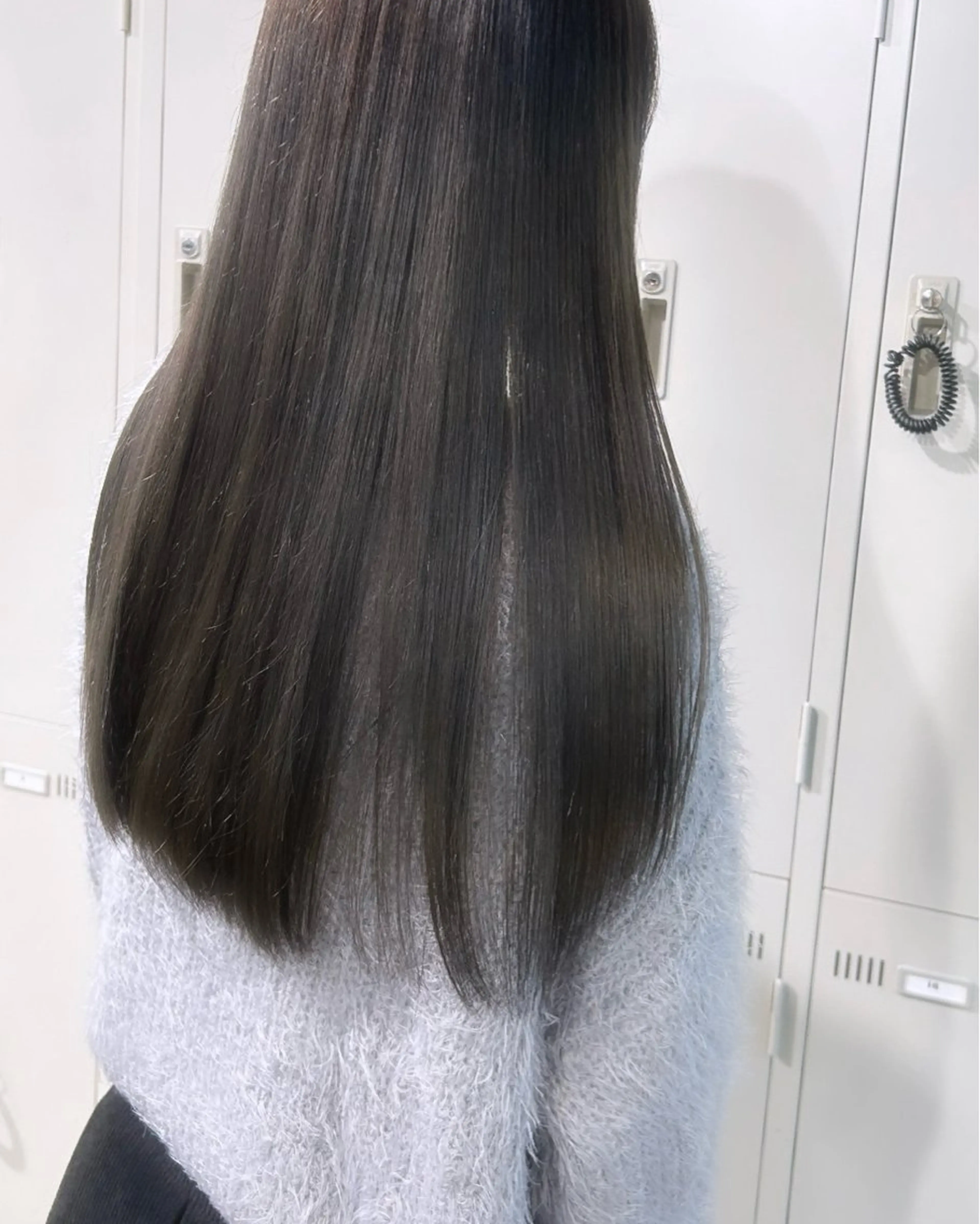 セミロング IS所属・横浜美容室/透明感 カラー/レイヤーのヘアスタイル