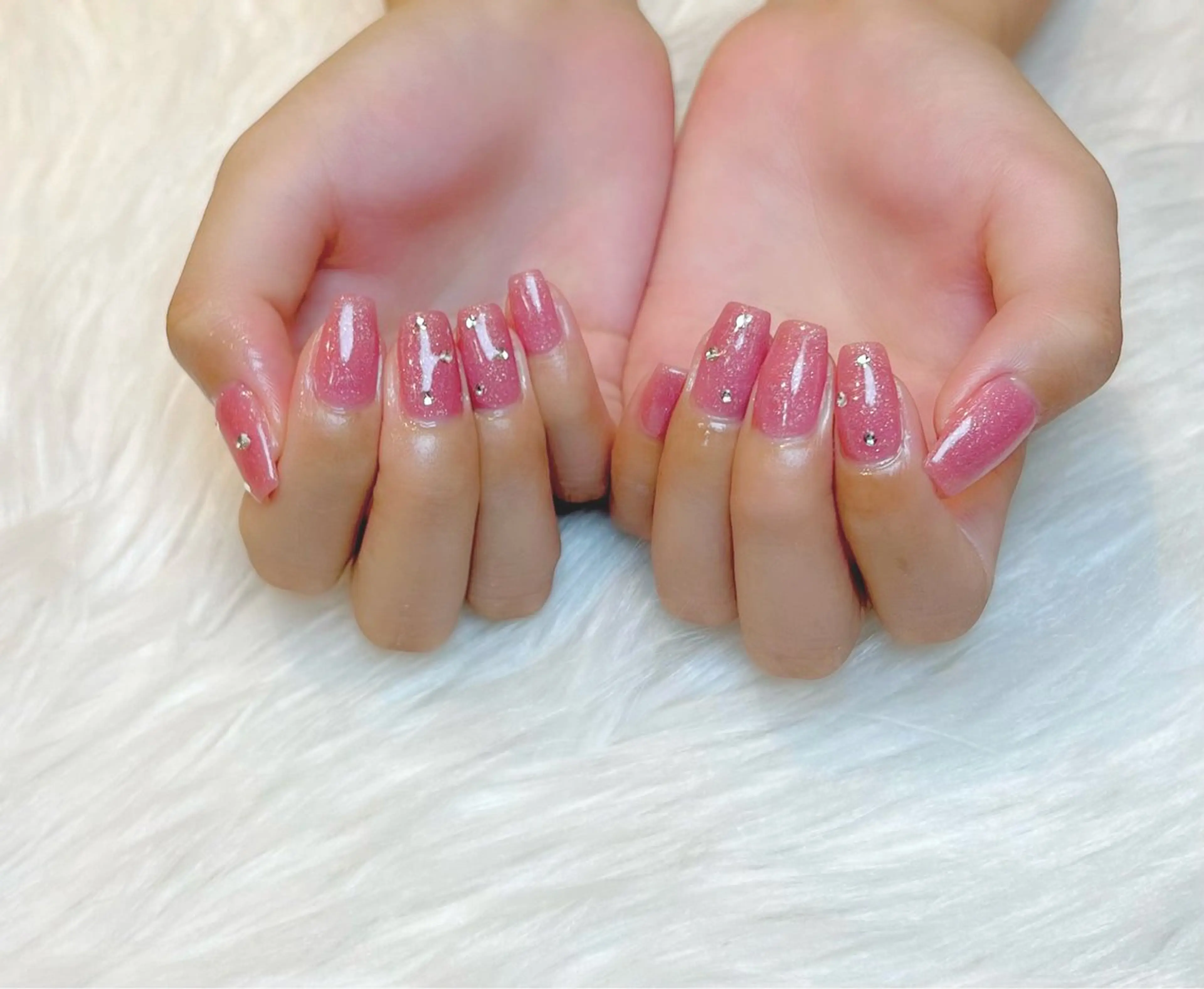 ネイル ストーンネイル Lino+ ネイル&よもぎ蒸しのネイルデザイン