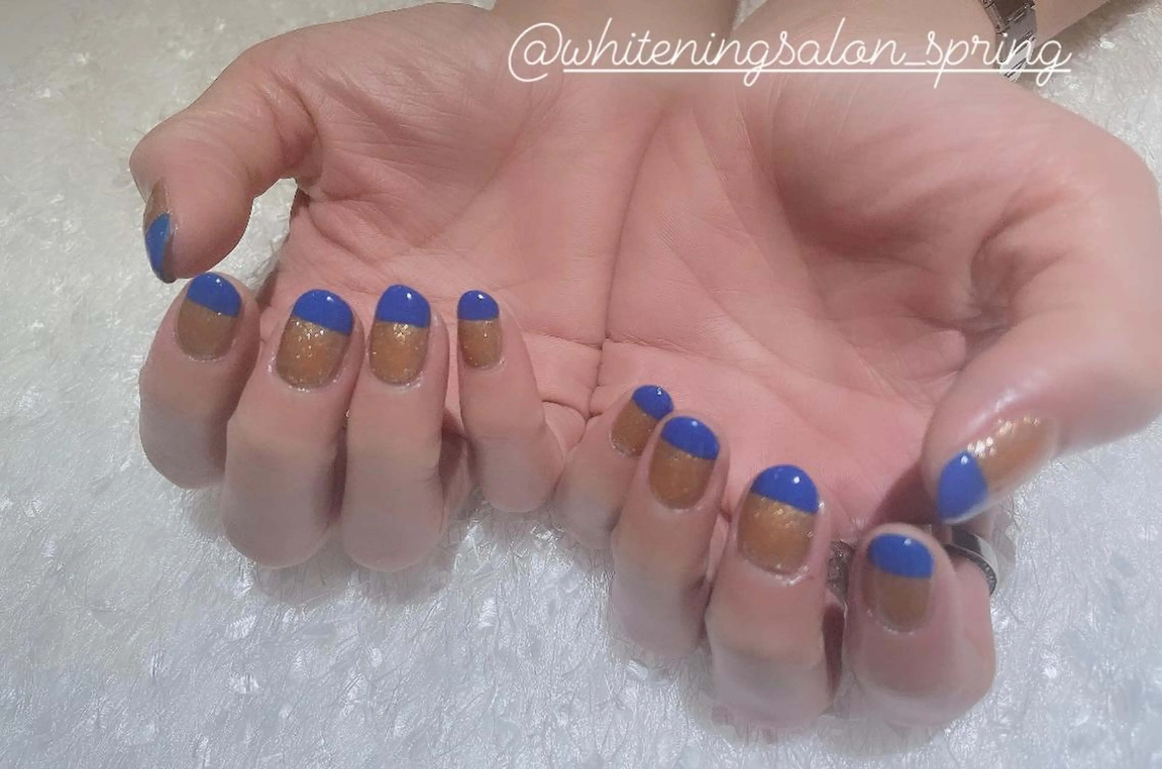 ネイル ブルー ニュアンスネイル Nakao Hitomiのネイルデザイン