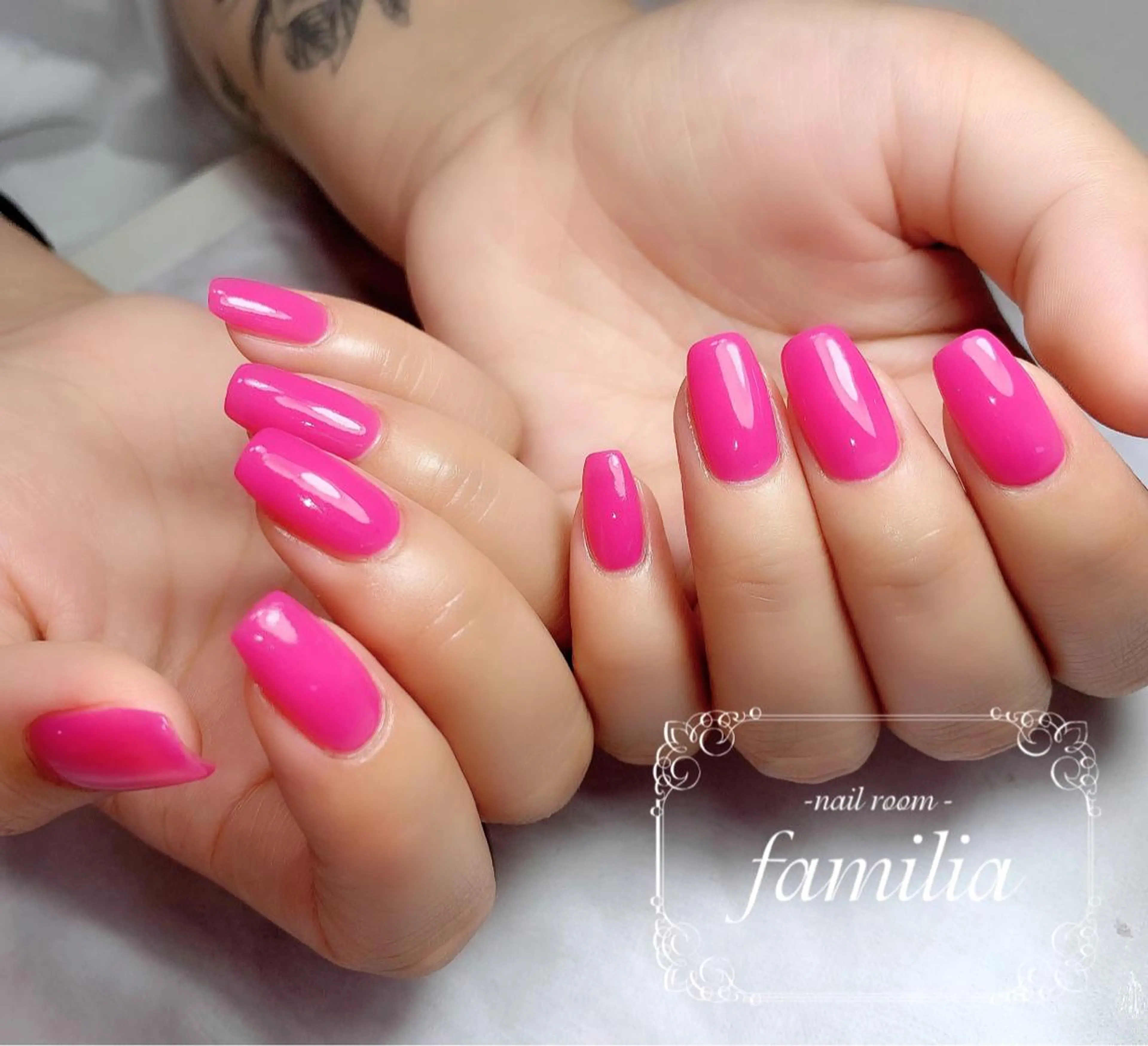 ネイル ハンドネイル -nailroom- familiaのネイルデザイン