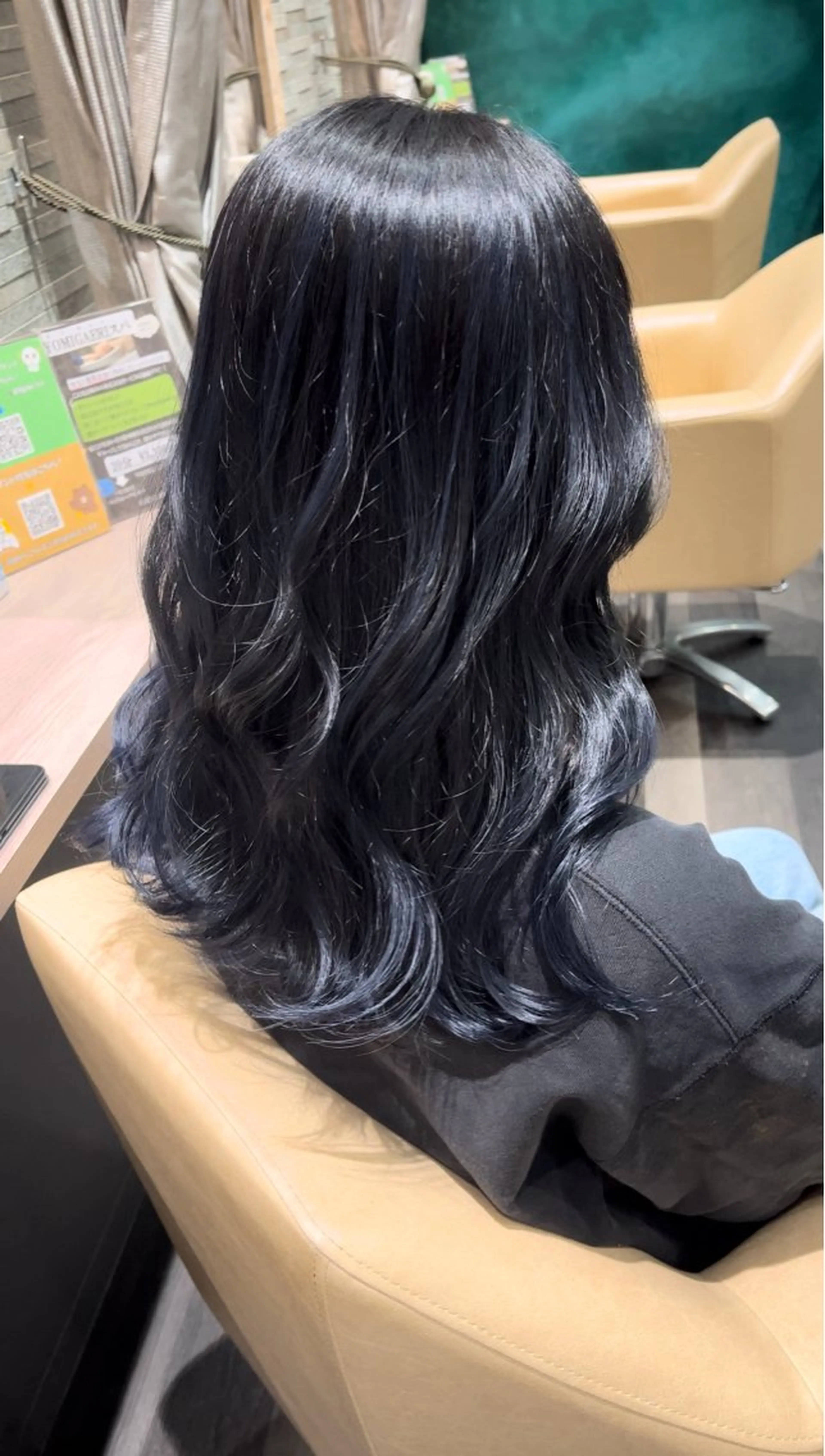 ロング カラー バレイヤージュ グレージュ ネイビーカラー レイヤーカット カット ヘアカラー Labimani ラビマーニ所属・西林麗雄12月 空きあります!のヘアスタイル