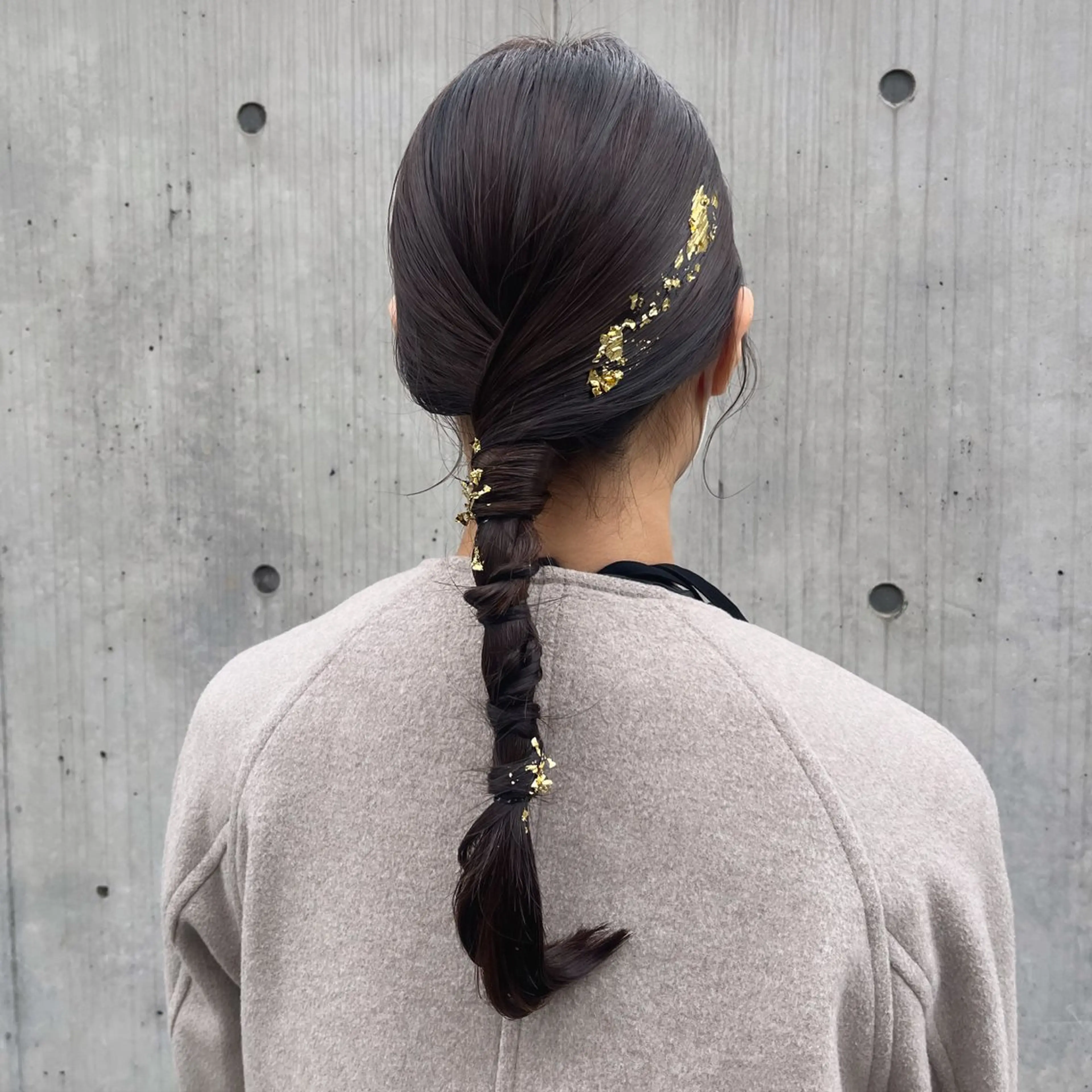 セミロング ヘアアレンジ 結婚式・ブライダル ヘアセット カジュアルを女っぽく 𝗮𝘆𝗮𝗰𝗼のヘアスタイル