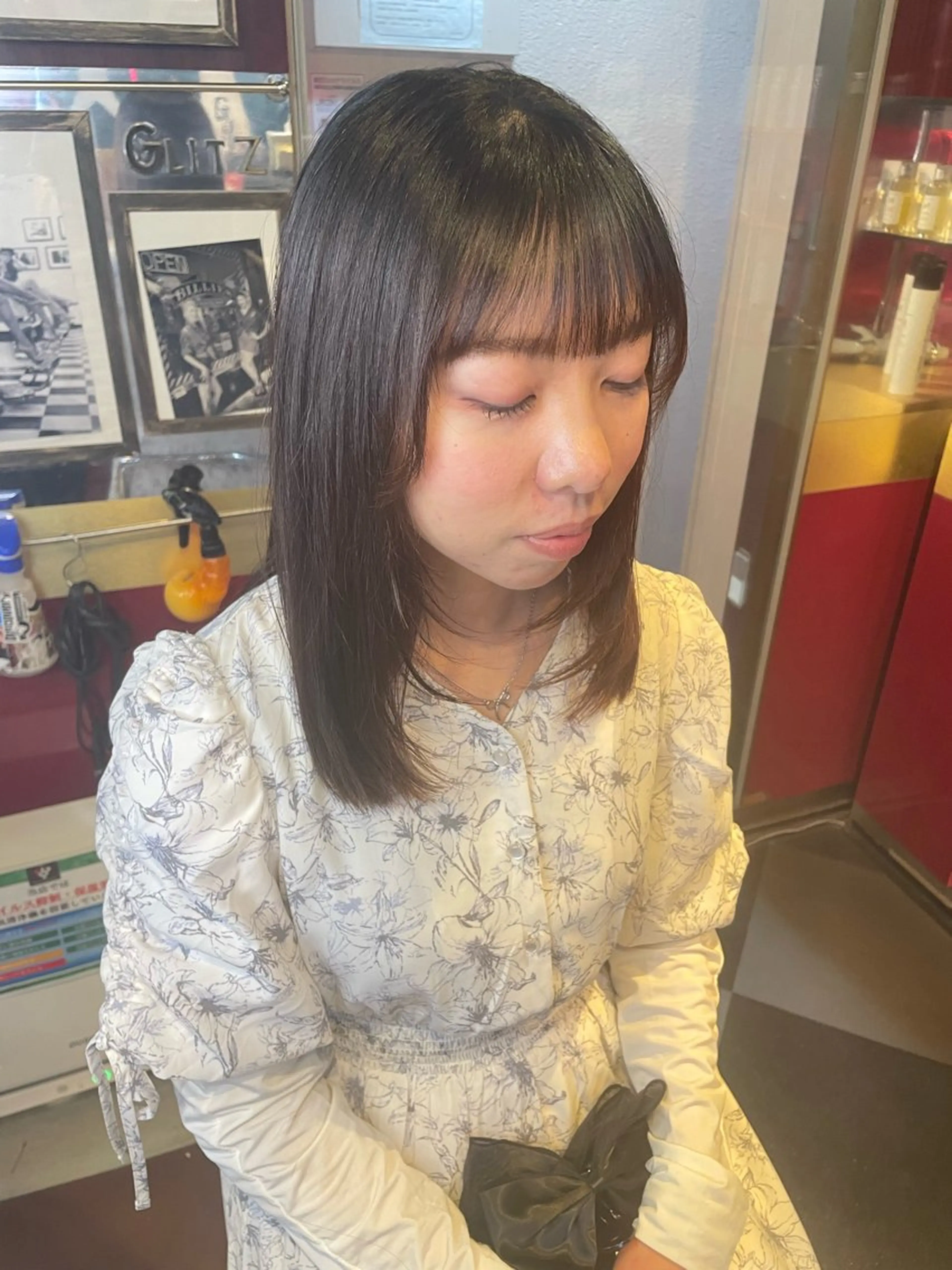 セミロング レイヤーカット 👑派手髪/カット 👑ANRYのヘアスタイル