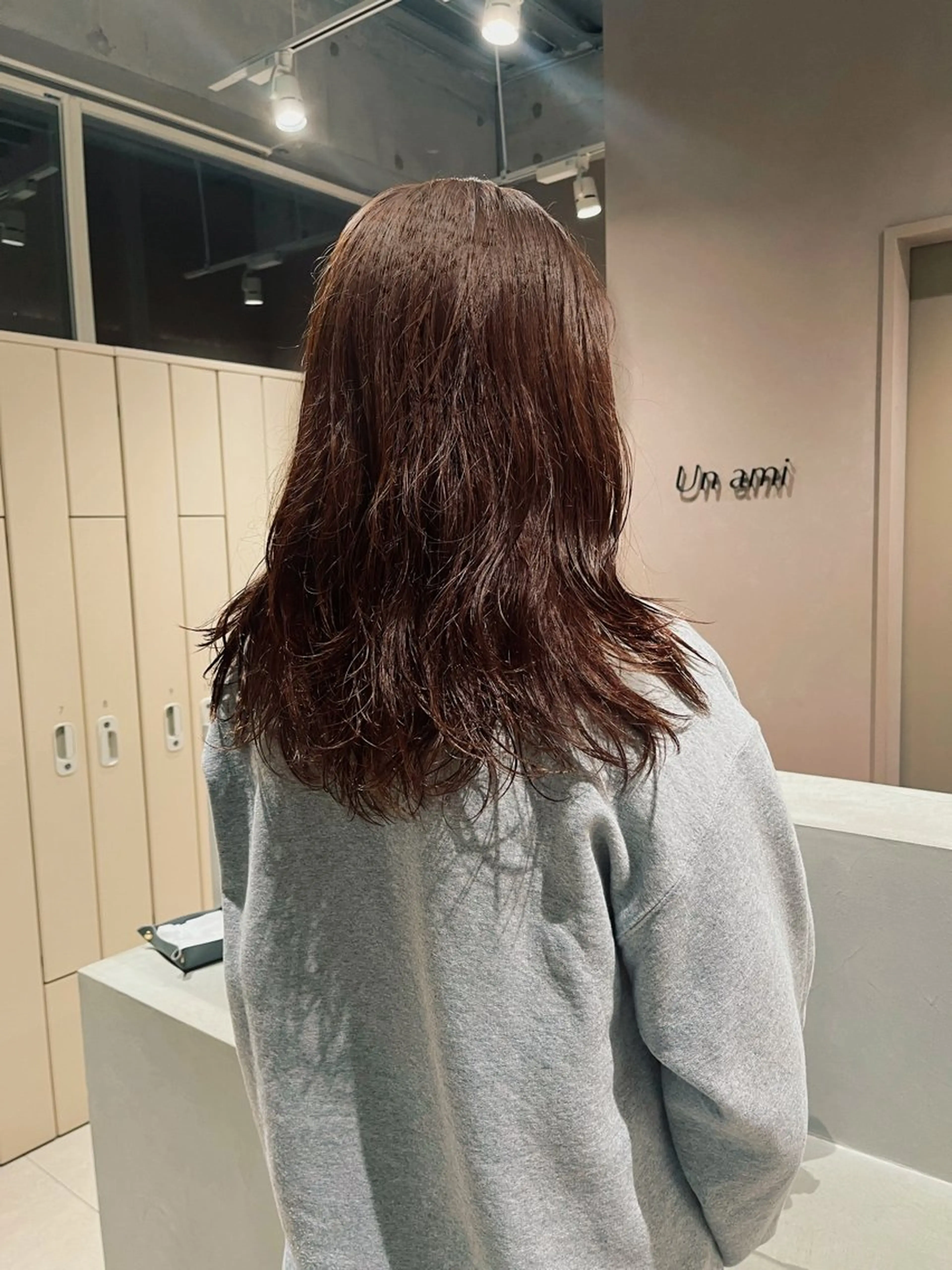 セミロング Un ami  shibuya所属・Mon/ショート/パ ーマのヘアスタイル