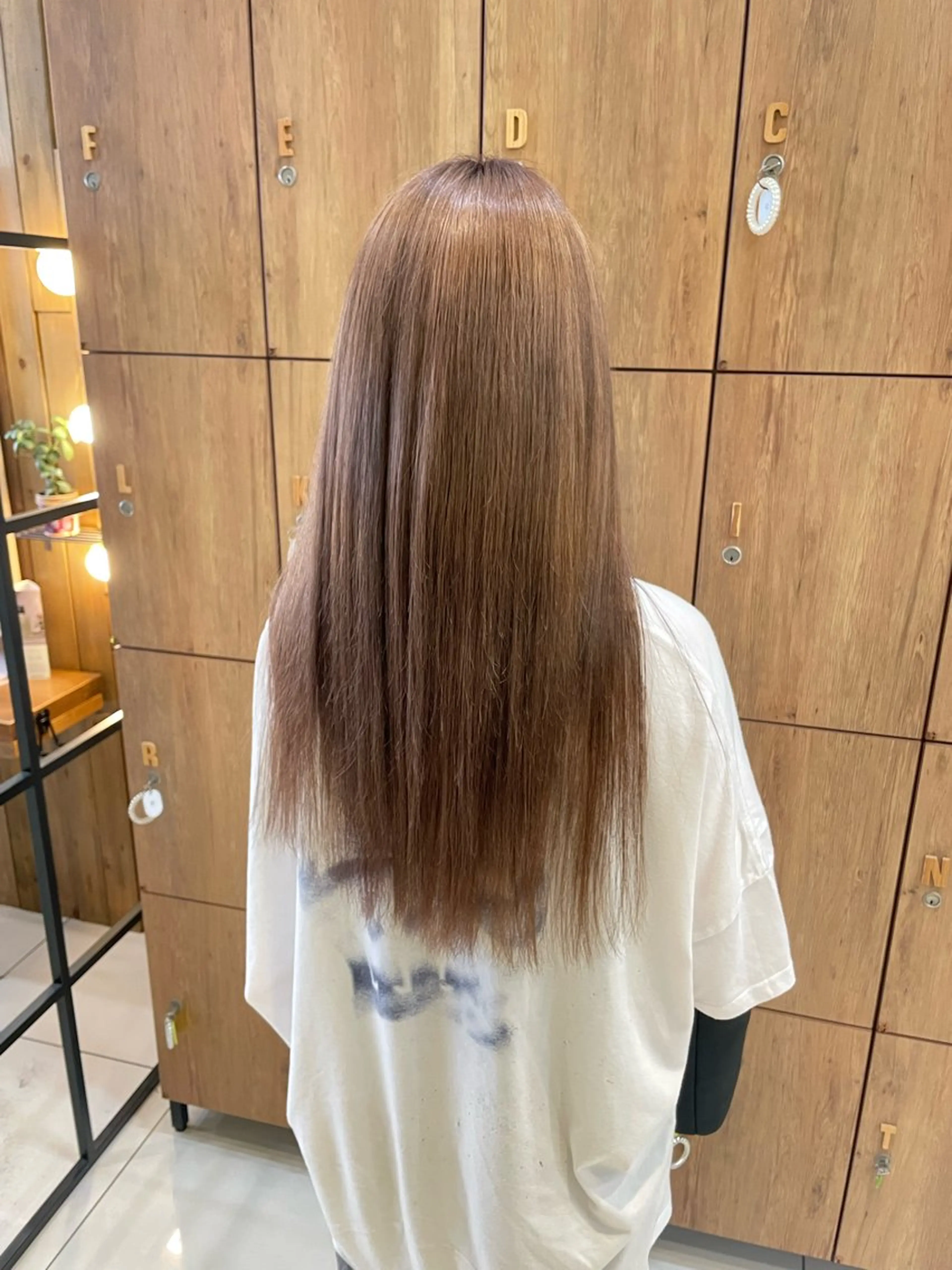 ロング カラー 透明感color吉田 沙羅のヘアスタイル