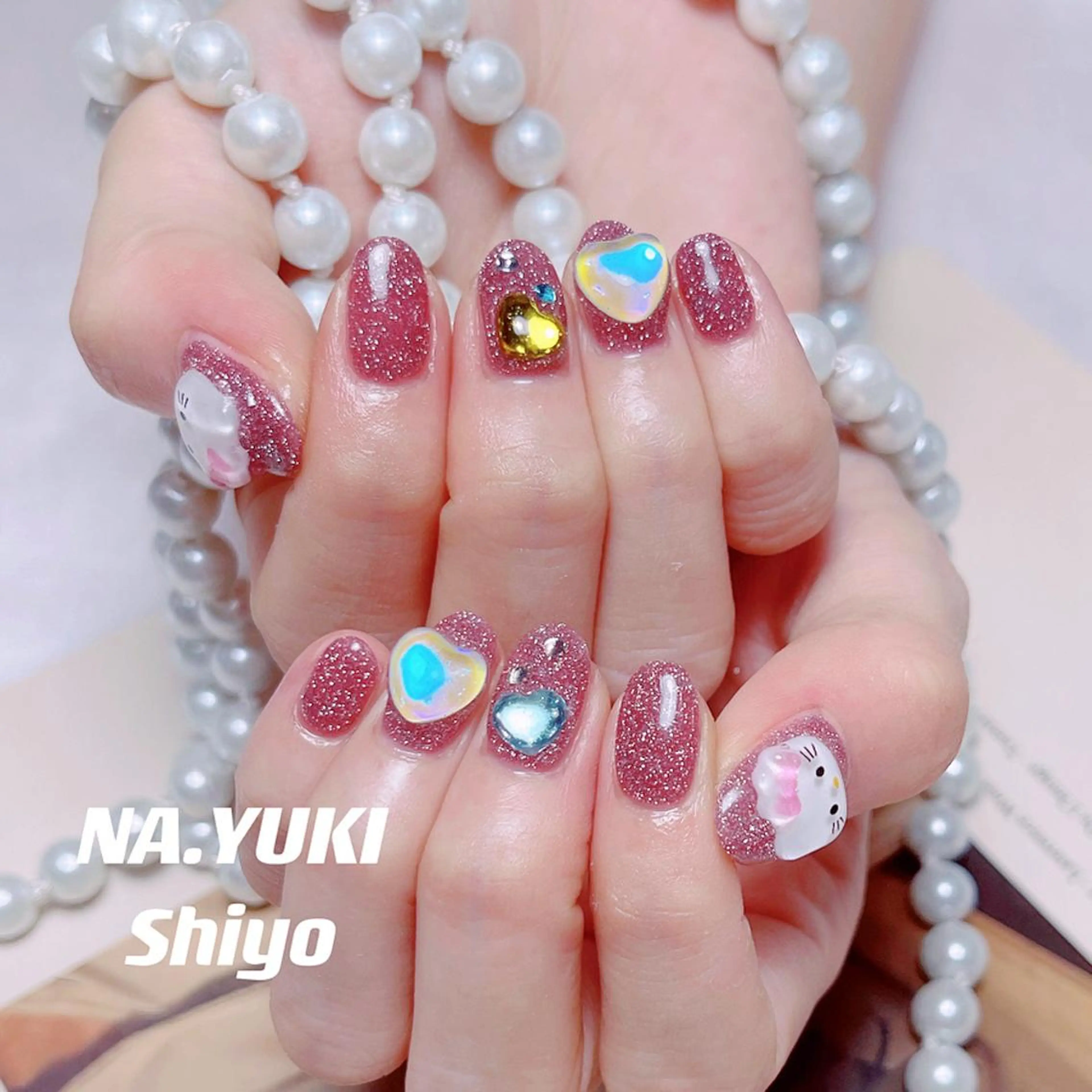 ネイル 🦋 Queenieのネイルデザイン