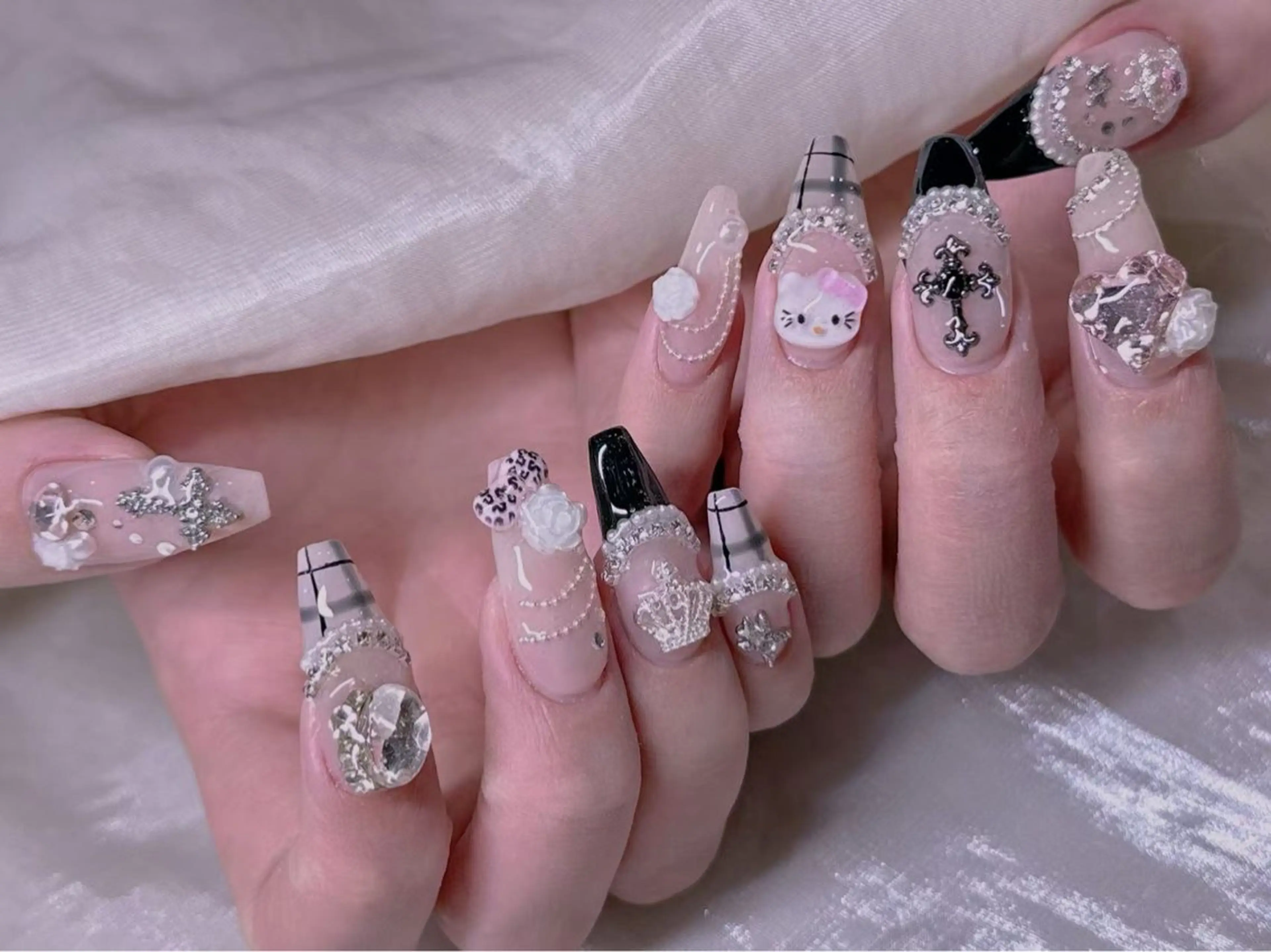 ネイル ハンドネイル リン リンのネイルデザイン