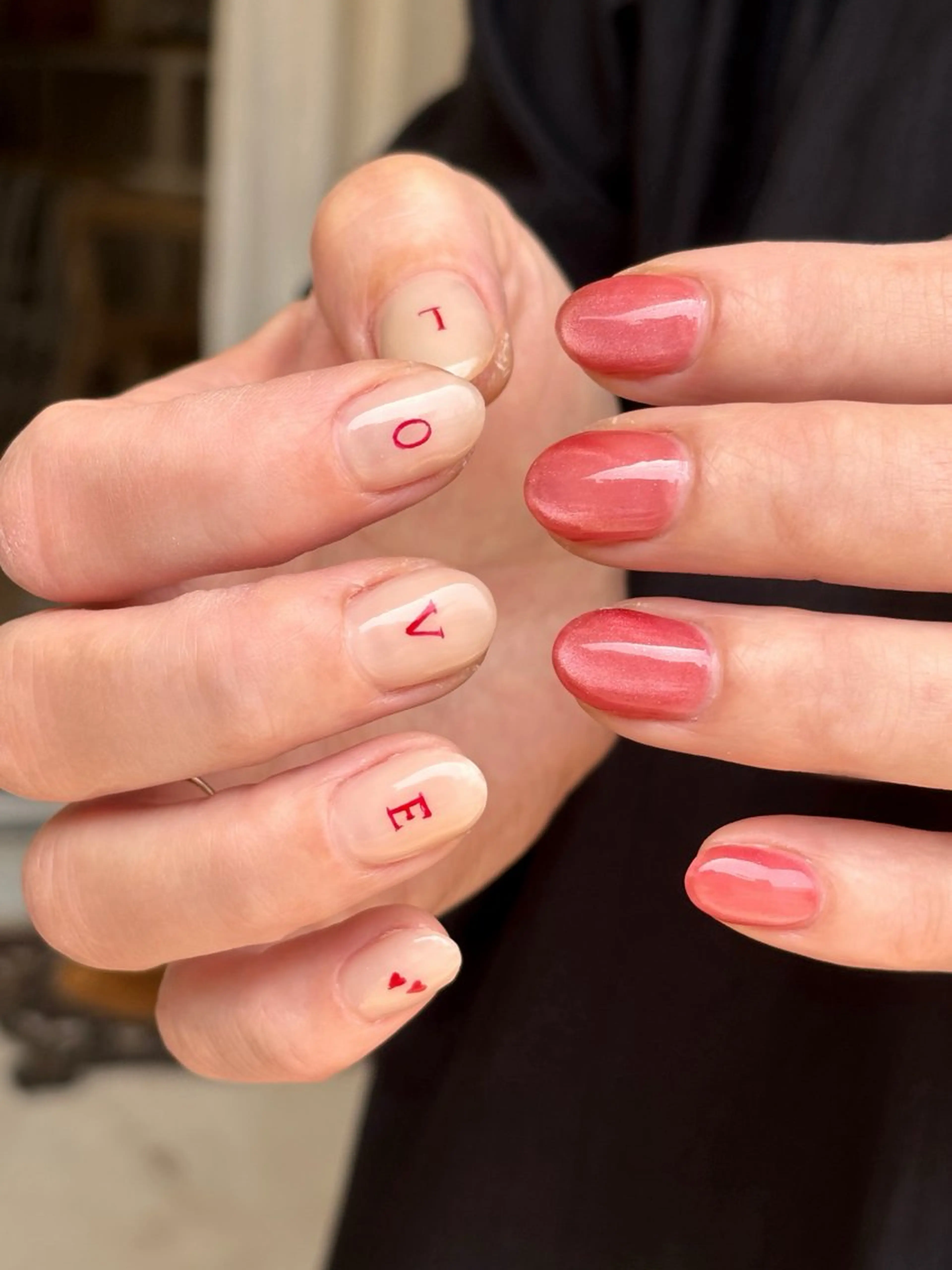 ネイル マグネットネイル 赤色 中川 ほののネイルデザイン