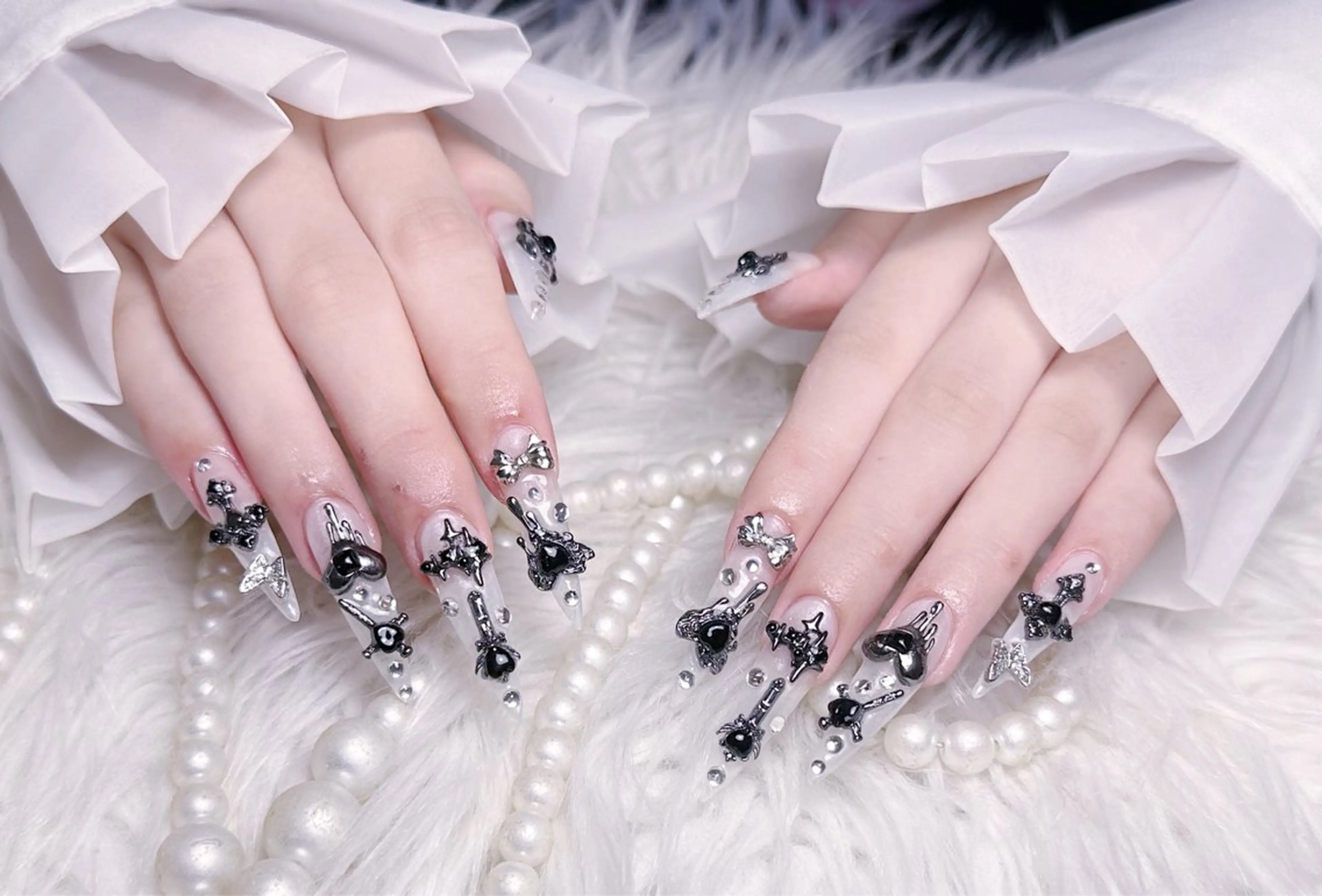 ネイル ハンドネイル ☁️Minmin Tsuki💙🩵のネイルデザイン