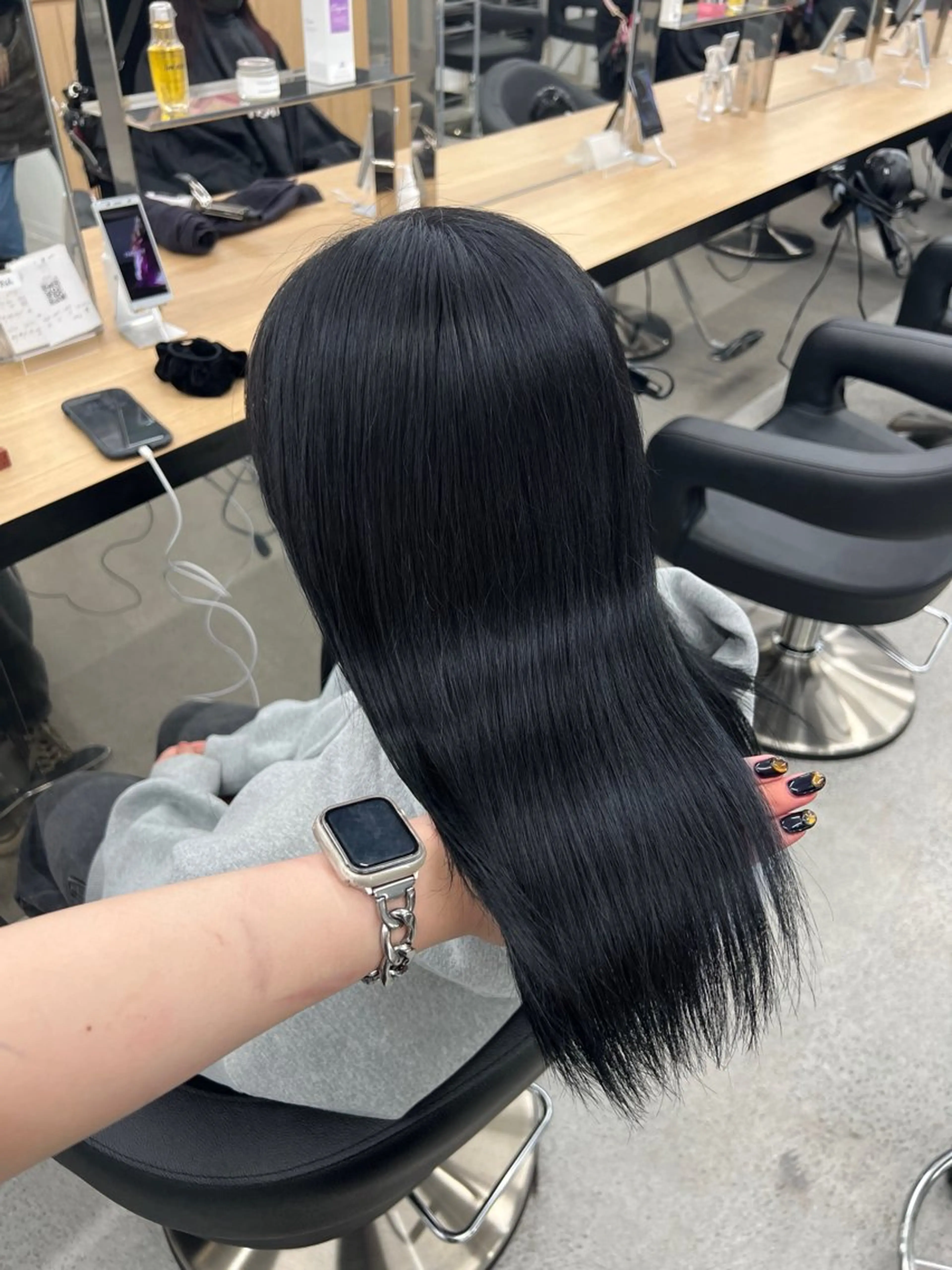 ロング カラー 黒髪 ブルーカラー ブルーブラック 透明感カラー 暗髪🩶ラベンダー/ ブルー/ユウナ🤍のヘアスタイル