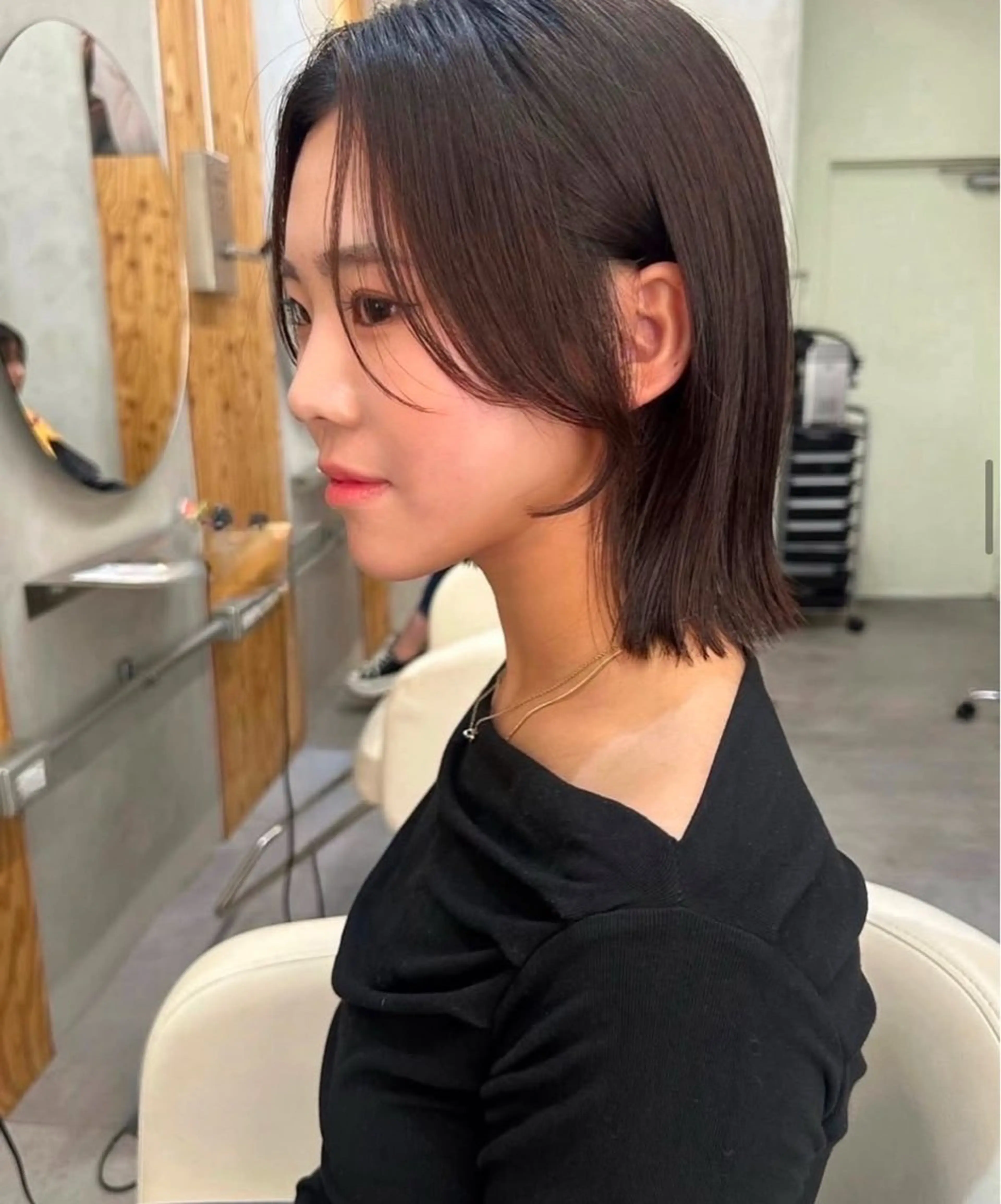 カラー ボブ ハイトーン縮毛/暖色 なーな🎀🤍のヘアスタイル