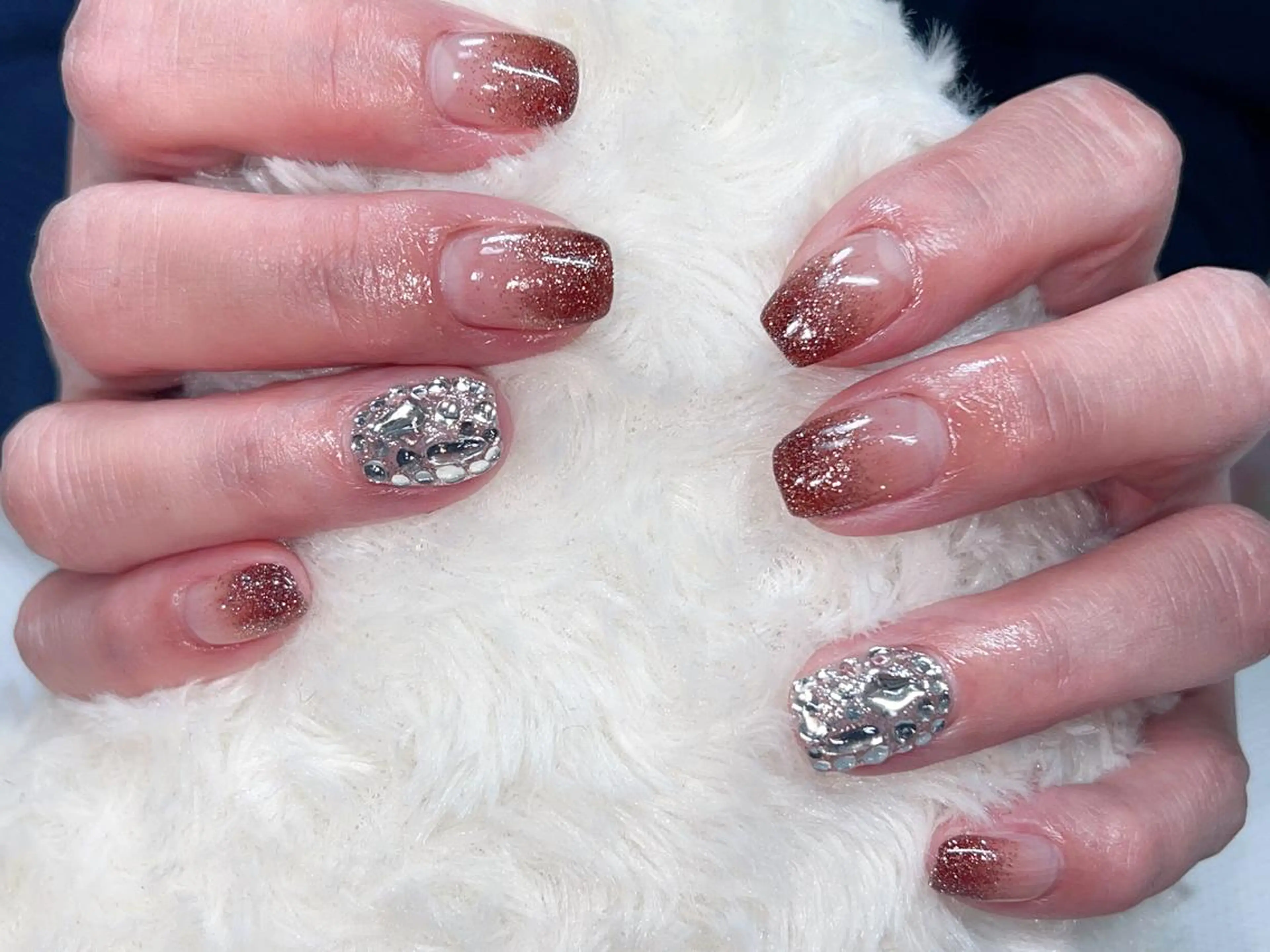 💝埋め尽くし２本コース(両手に１本ずつ計２本、残りはワンカラーまたはラメグラデーション)✨再来の方プラス1000円✨の写真