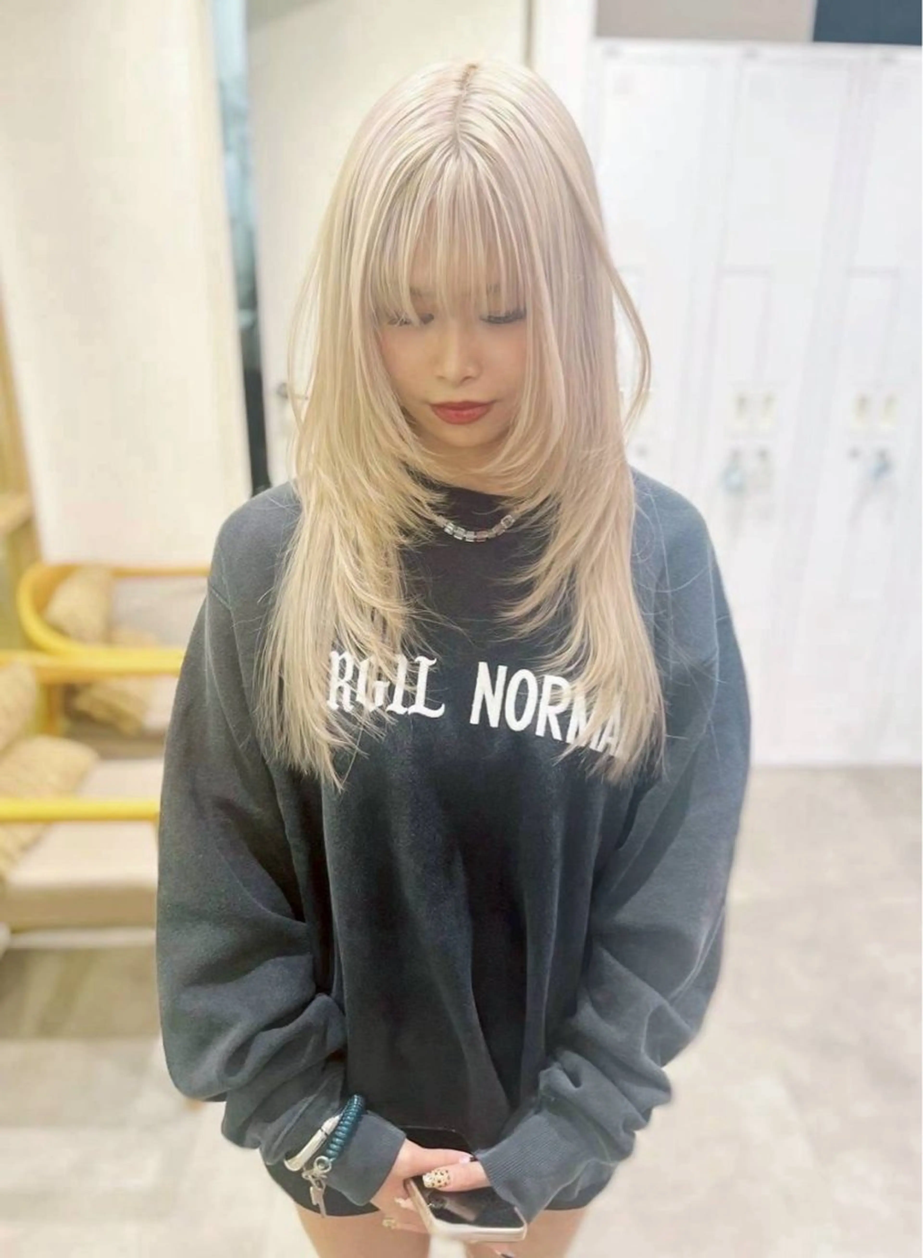 ロング カラー Chere by azuri所属・Chere by azuriのヘアスタイル