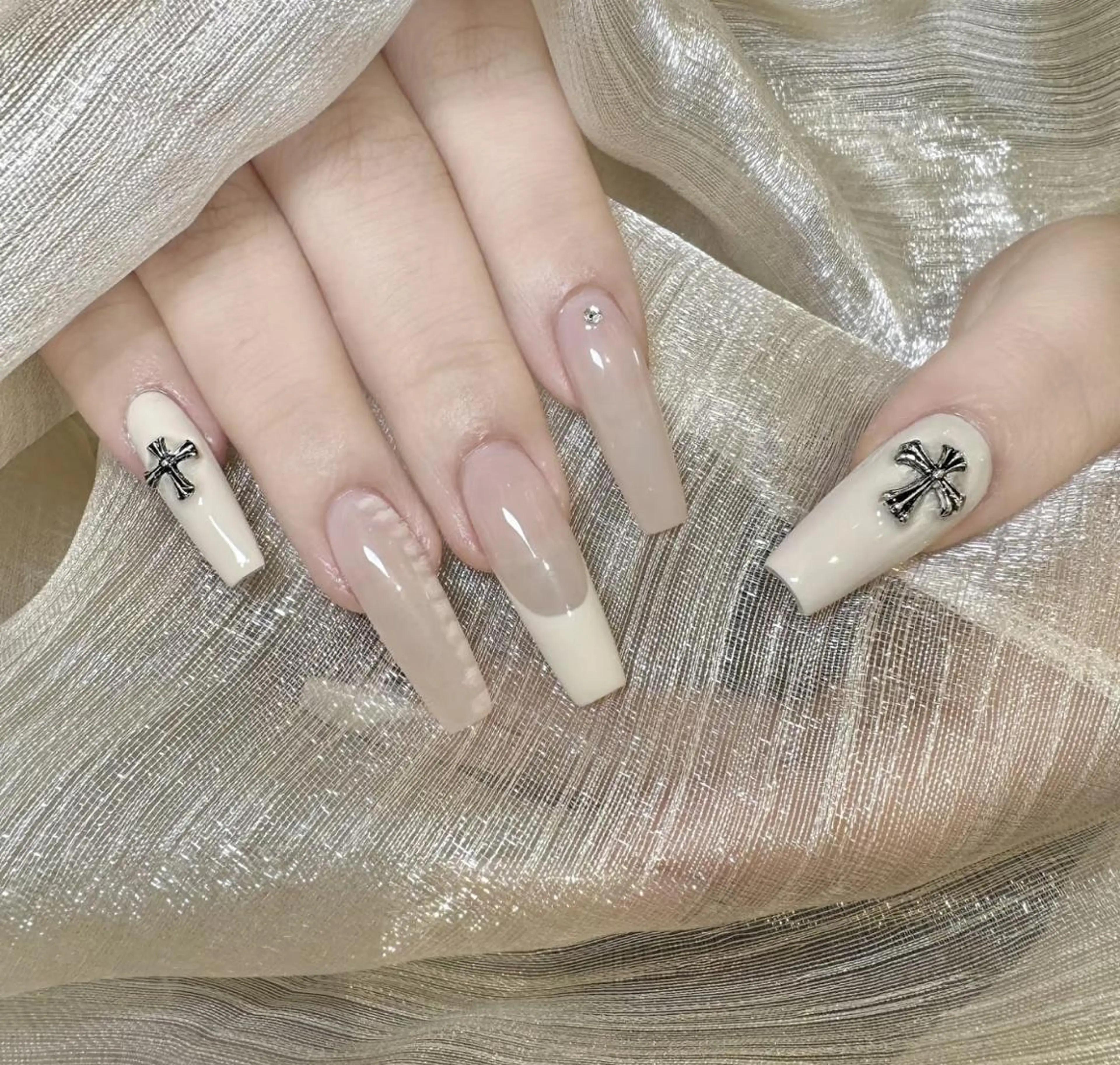 ネイル ハンドネイル ハンドケア 🍑 momo_nailのネイルデザイン