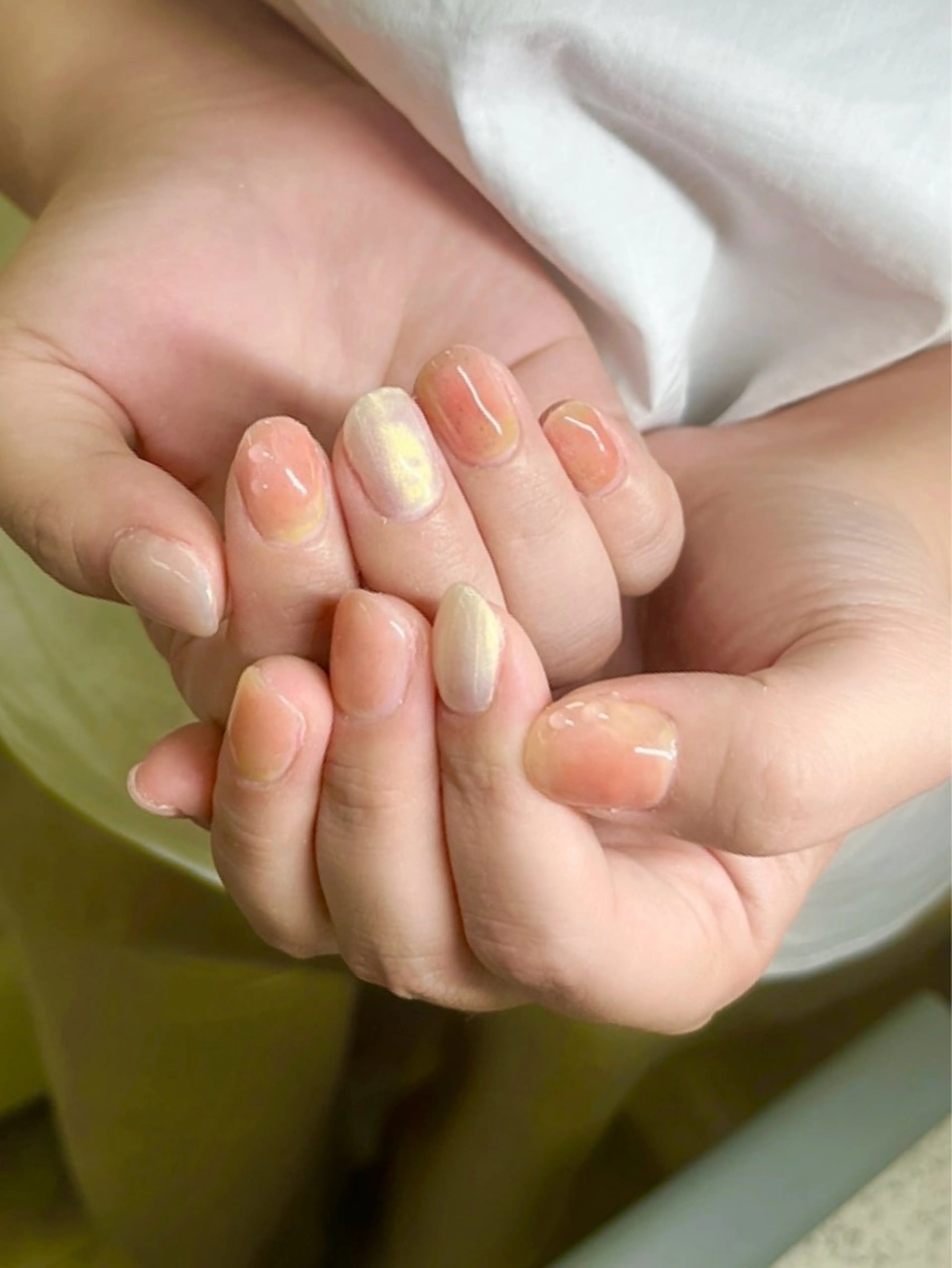 ネイル アートネイル キラキラネイル ラメ(グリッター) ニュアンスネイル ショートネイル ハンドネイル chai 上本町 sakuraのネイルデザイン