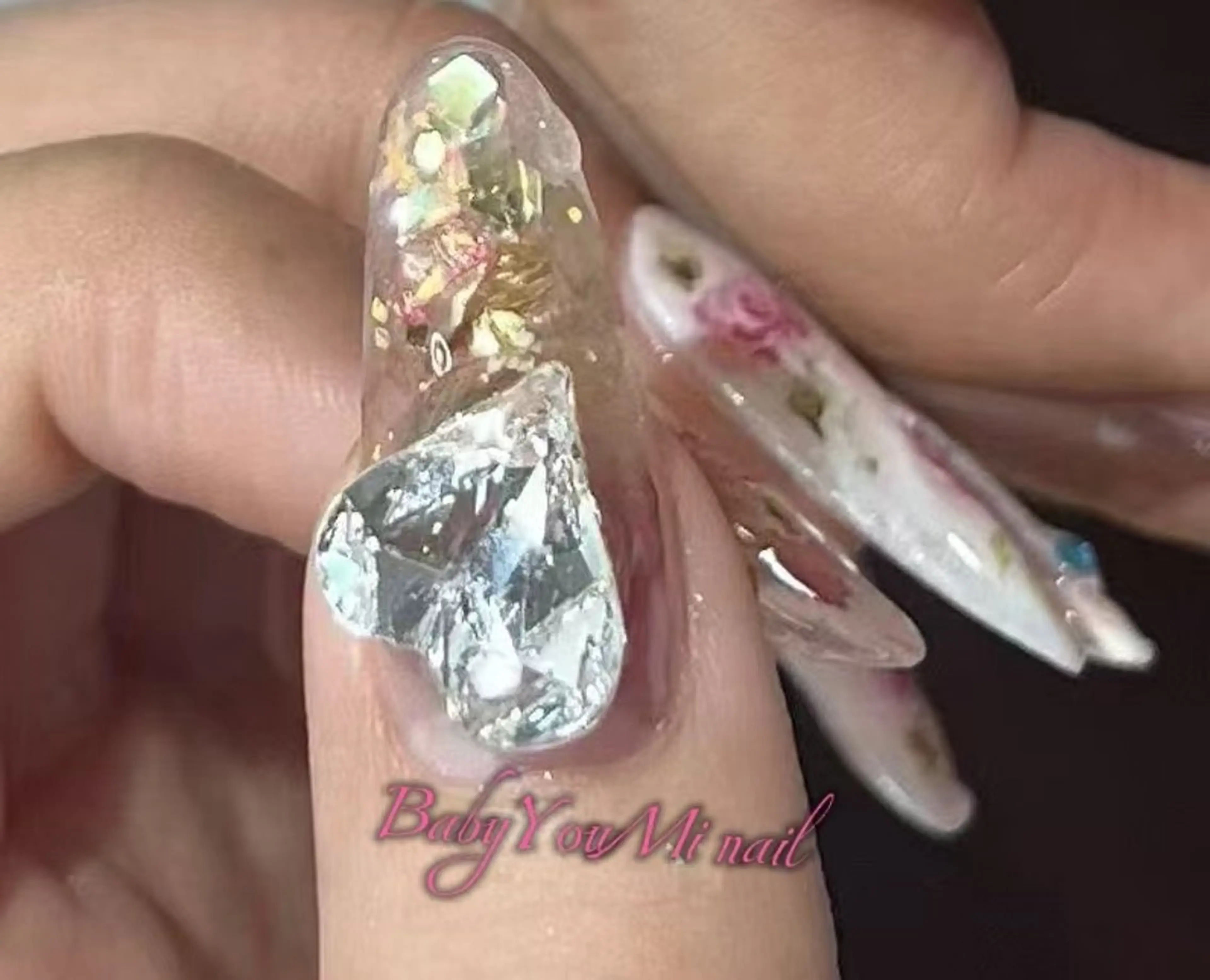 ネイル オーロラネイル フラワーネイル フットネイル フレンチネイル ジェルネイル ハンドネイル Oomiya 服部のネイルデザイン