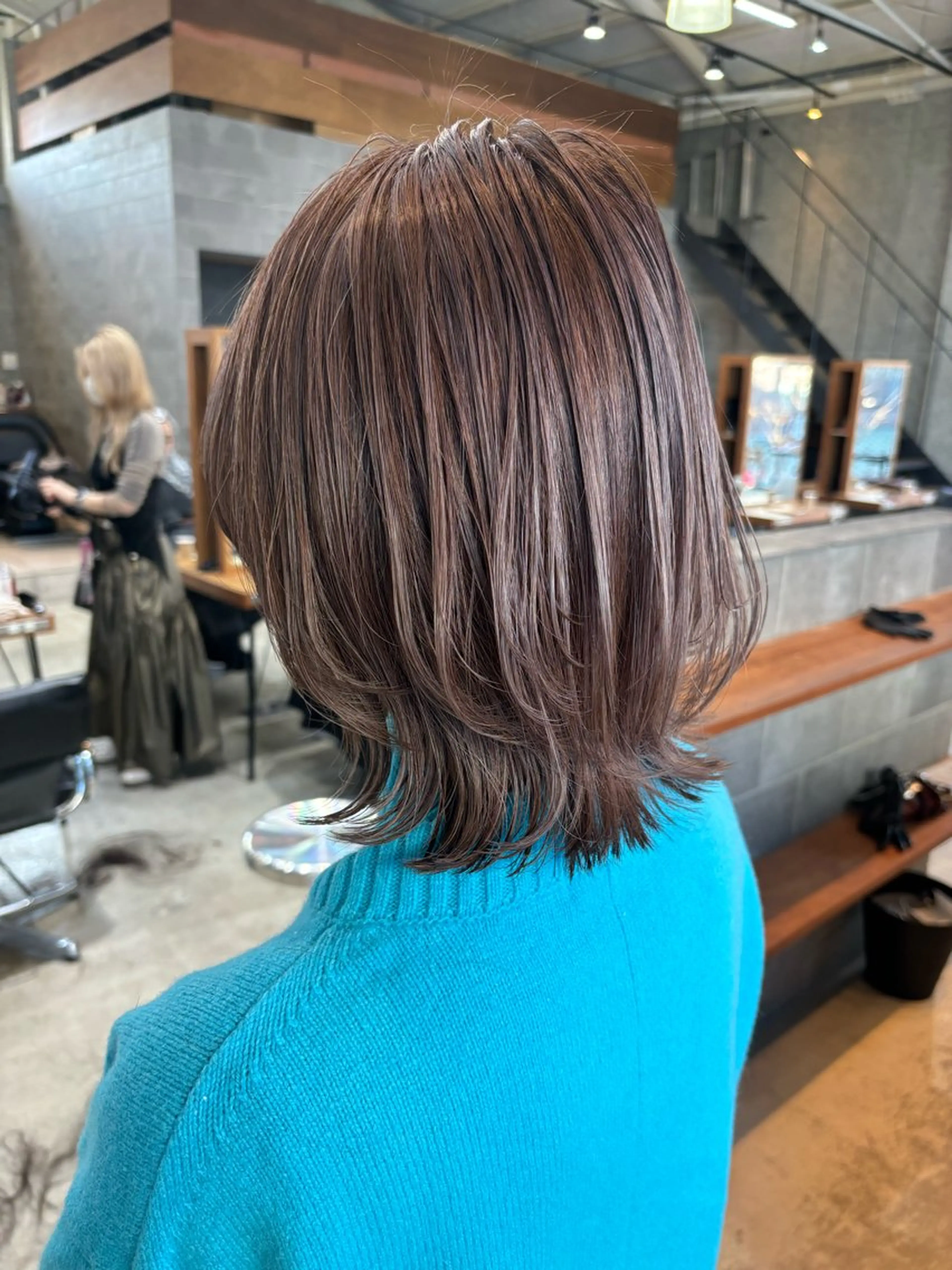 ミディアム カラー ヘアアレンジ ベージュカラー ハイライトカラー ラベンダーカラー ラベンダーベージュ ハイライト ヘアカラー トリートメント ヘッドスパ ヘアセット 押切 響　のヘアスタイル