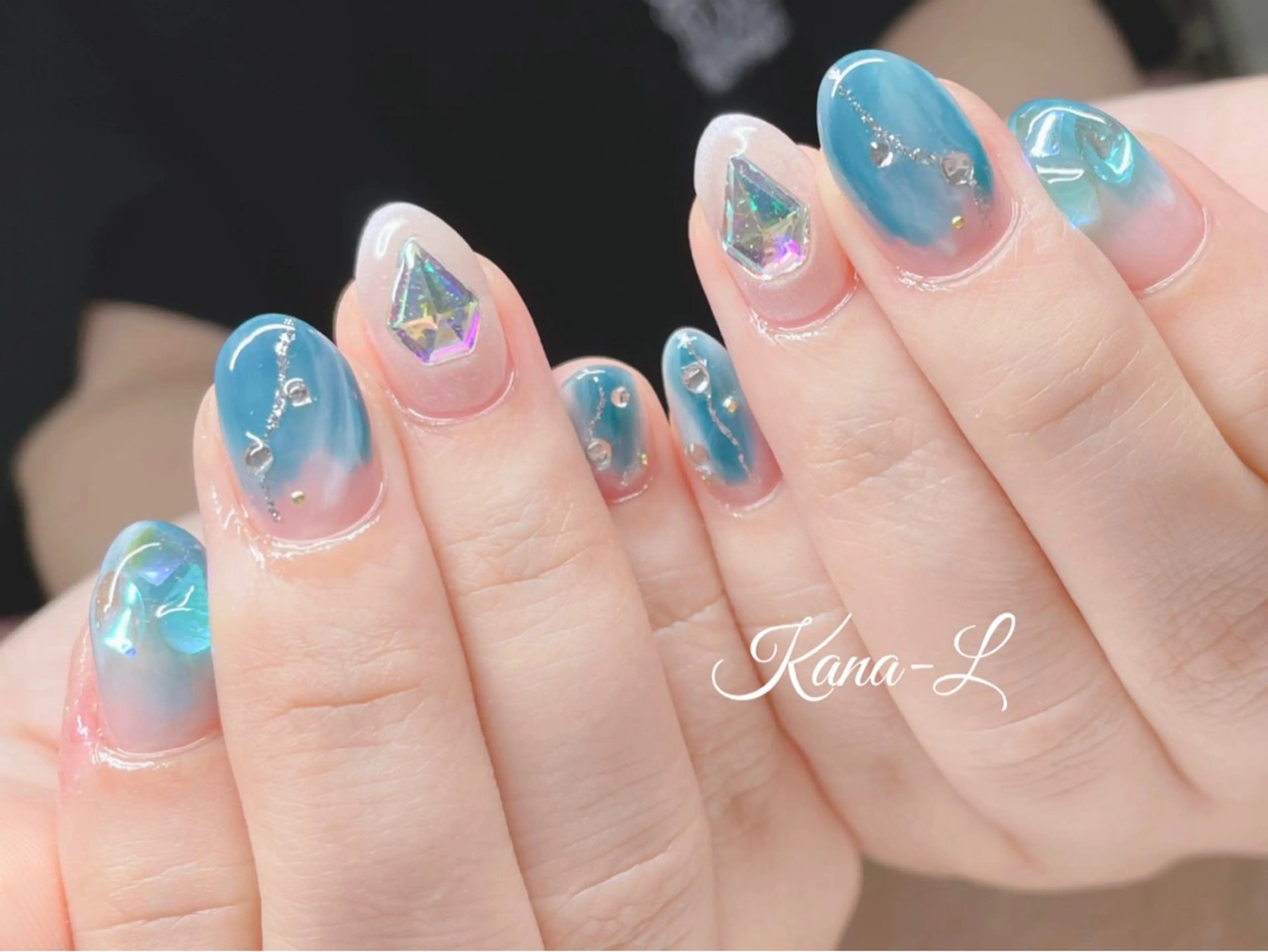 カラー ネイル ジェルネイル ニュアンスネイル パラジェル ストーンネイル 芦辺 香奈のネイルデザイン