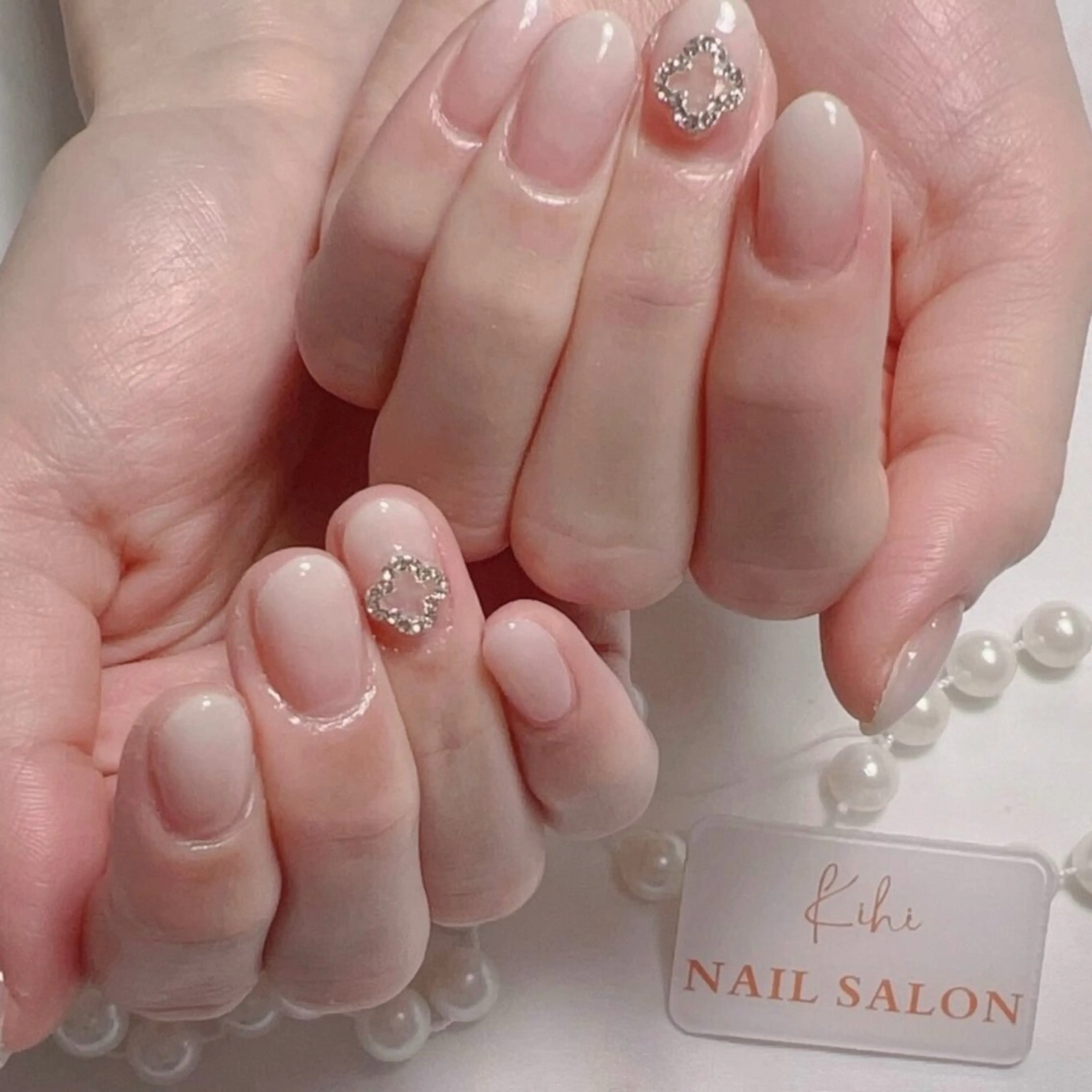 ネイル アートネイル フレンチネイル ジェルネイル グラデーション 韓国ネイル ハンドネイル 💕鈴木ユリ パラジェル/オフ無料のネイルデザイン