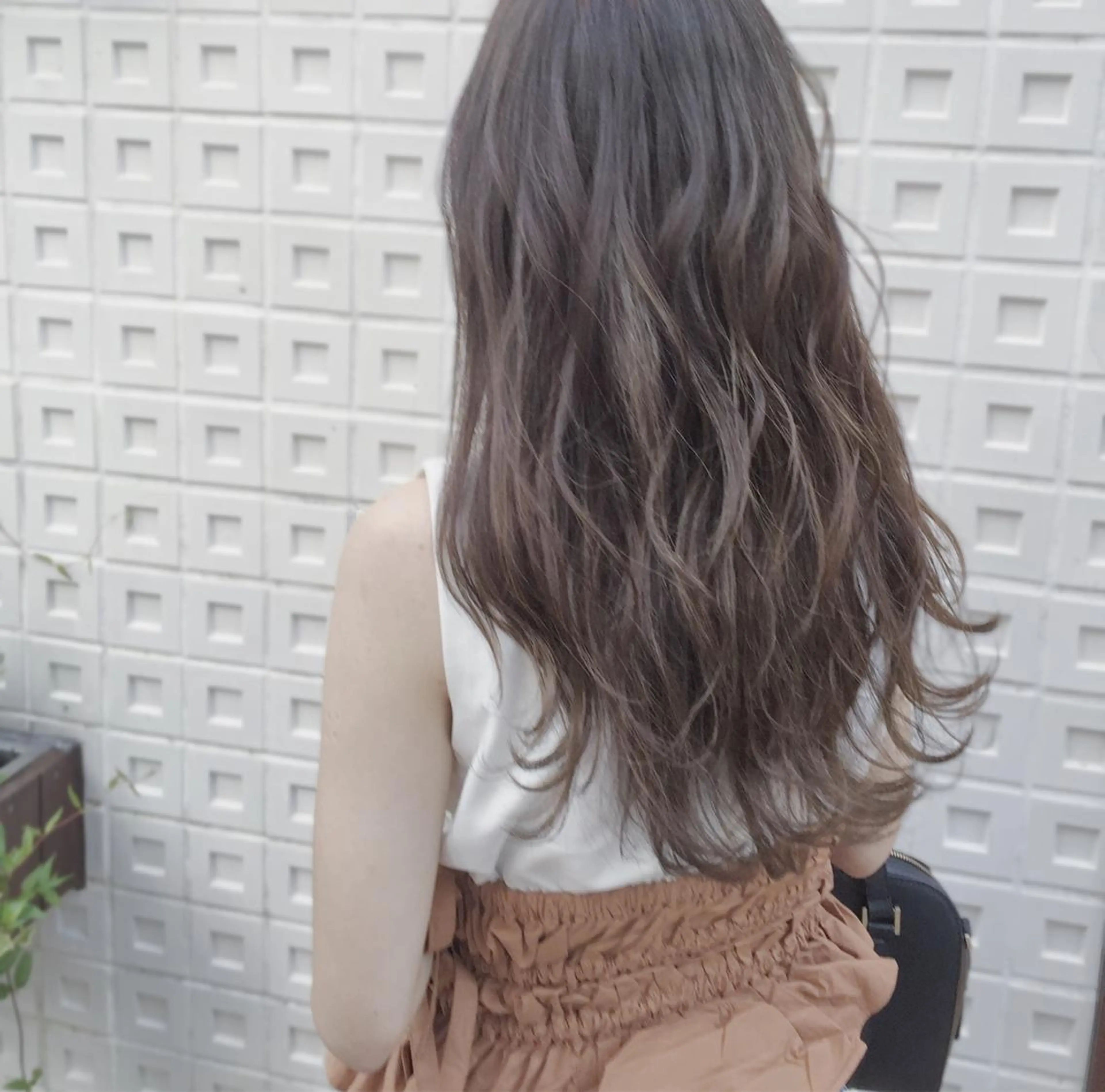 セミロング カラー マツエク・マツパ ハイライトカラー イルミナカラー ハイライト トリートメント 🌈髪質改善カラーの 🌈坂本侑樹のヘアスタイル