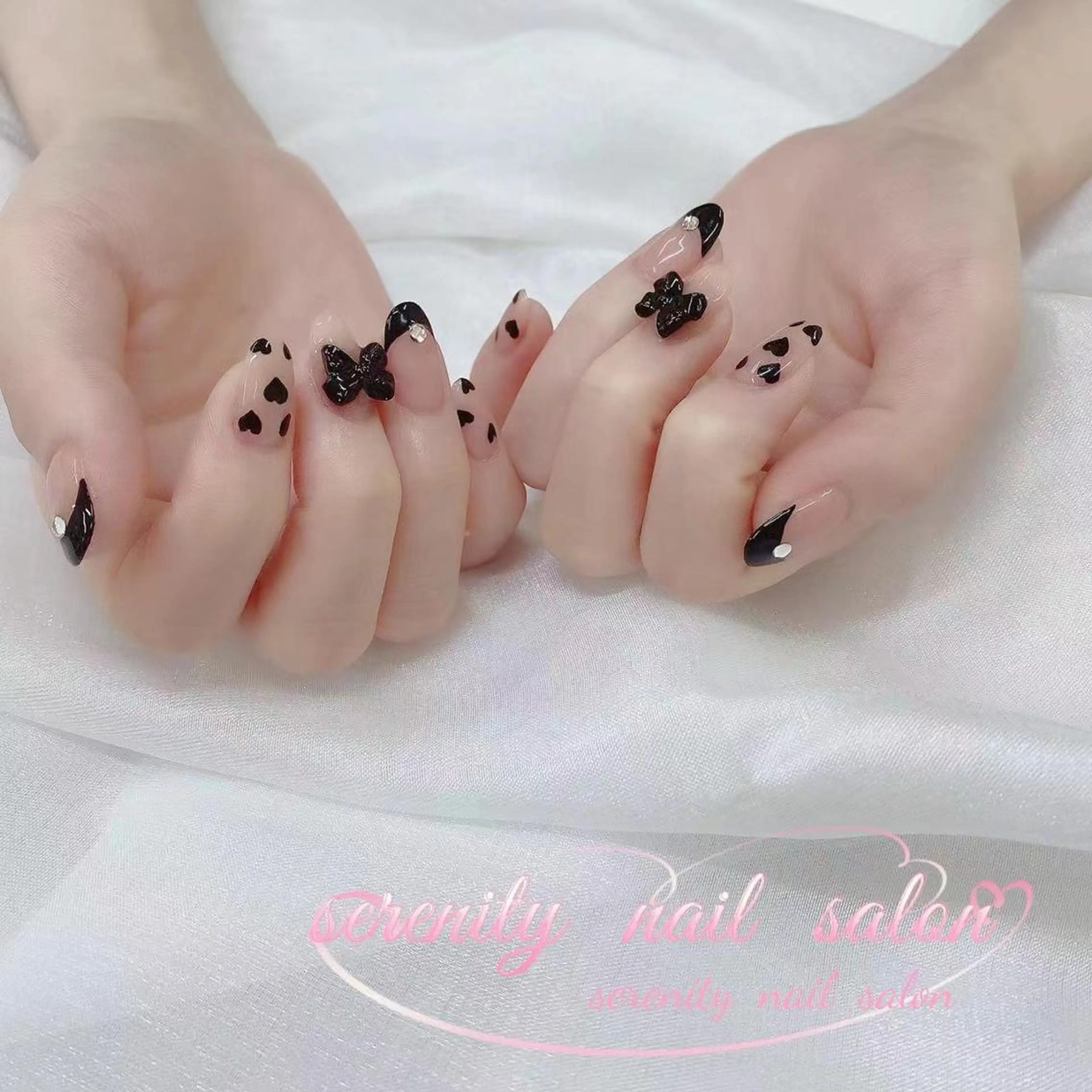 ネイル ハンドネイル ハンドケア ✨Serenity Nail salonのネイルデザイン