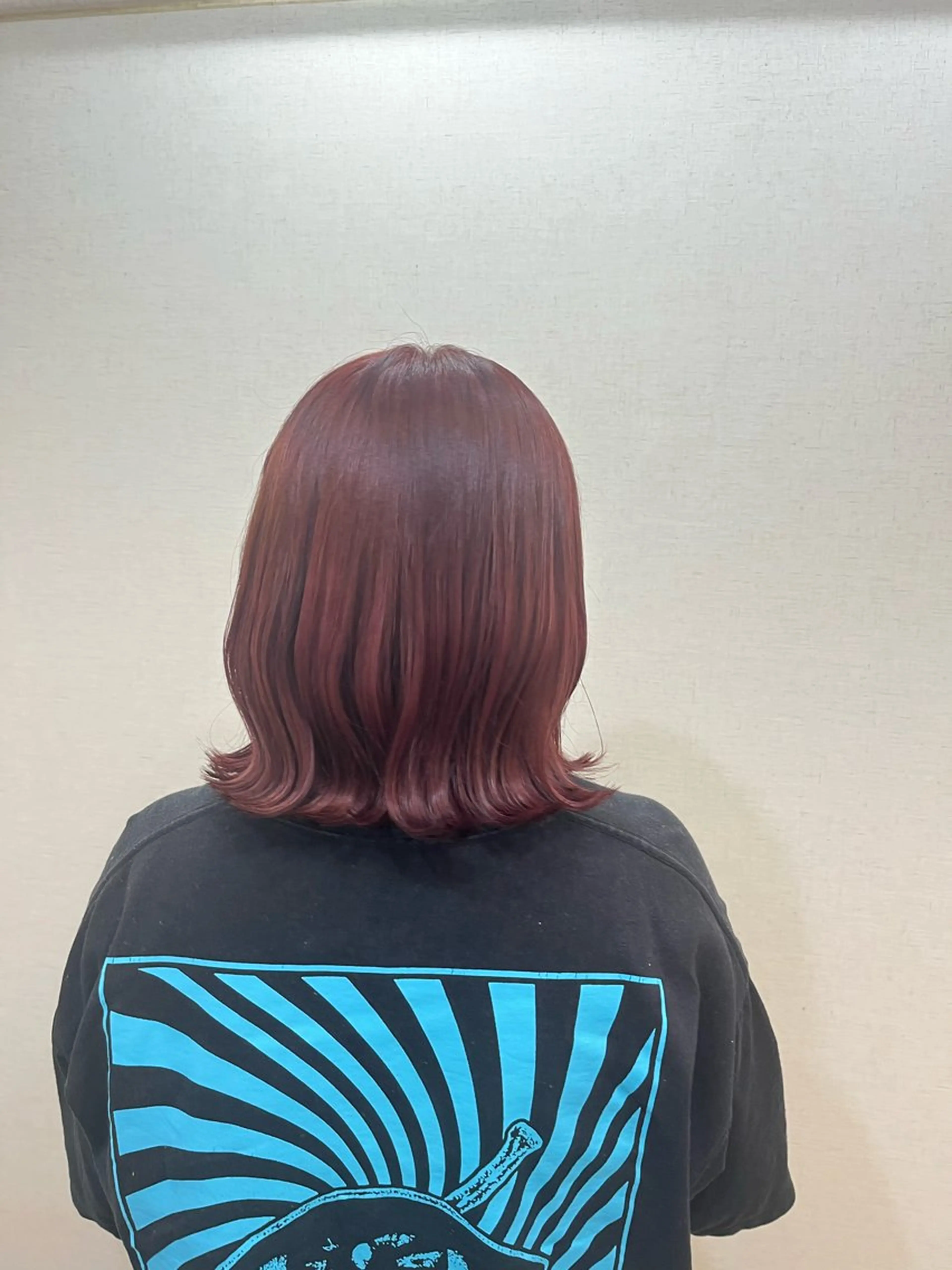 ミディアム カラー ブリーチ ブリーチなしカラー レッドカラー ヘアカラー 伊藤 由妃乃のヘアスタイル