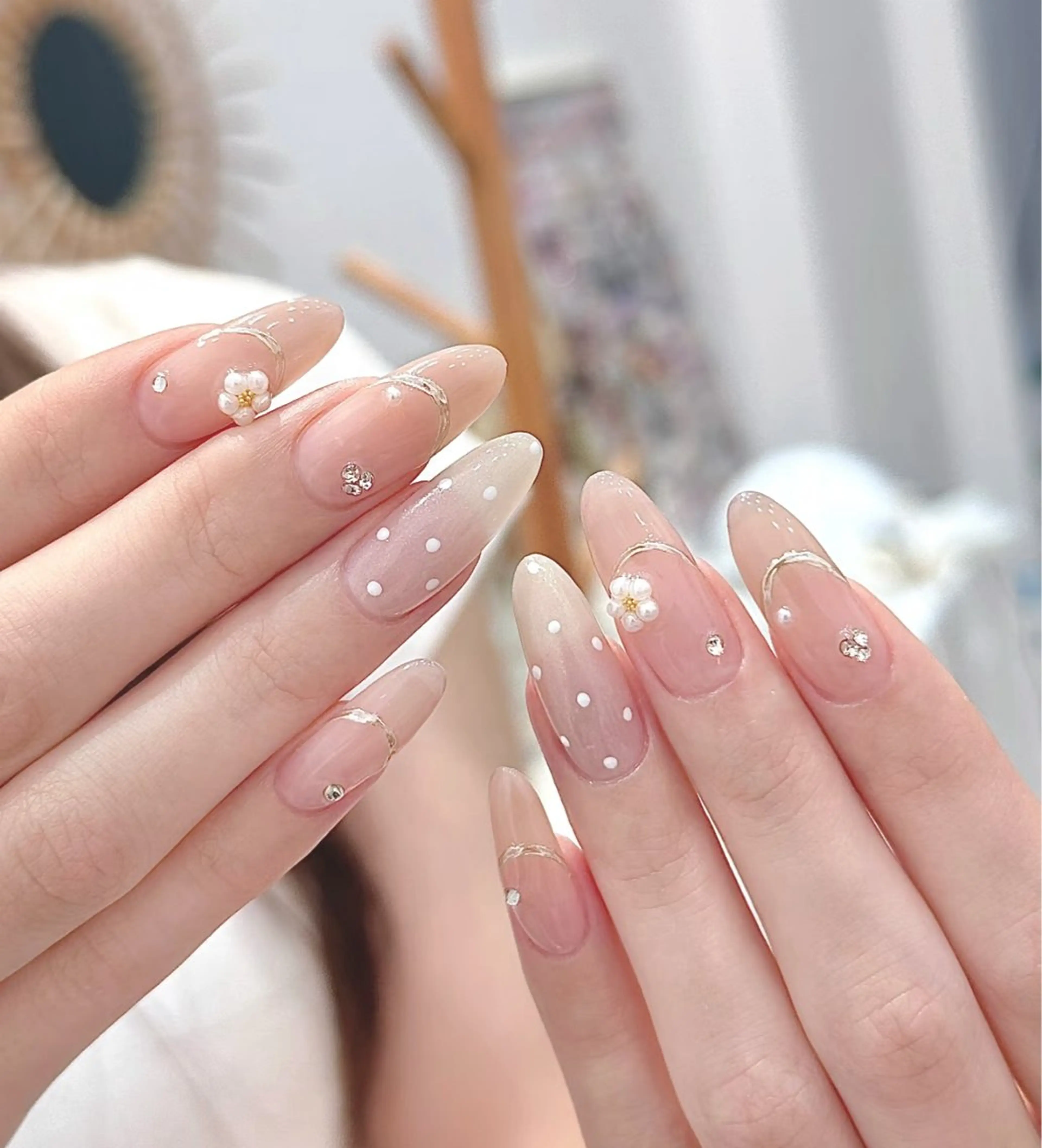 ネイル アートネイル オーロラネイル チークネイル フレンチネイル ガラスフレンチ ハンドネイル 🎀🎀YooLi Nail Salonのネイルデザイン