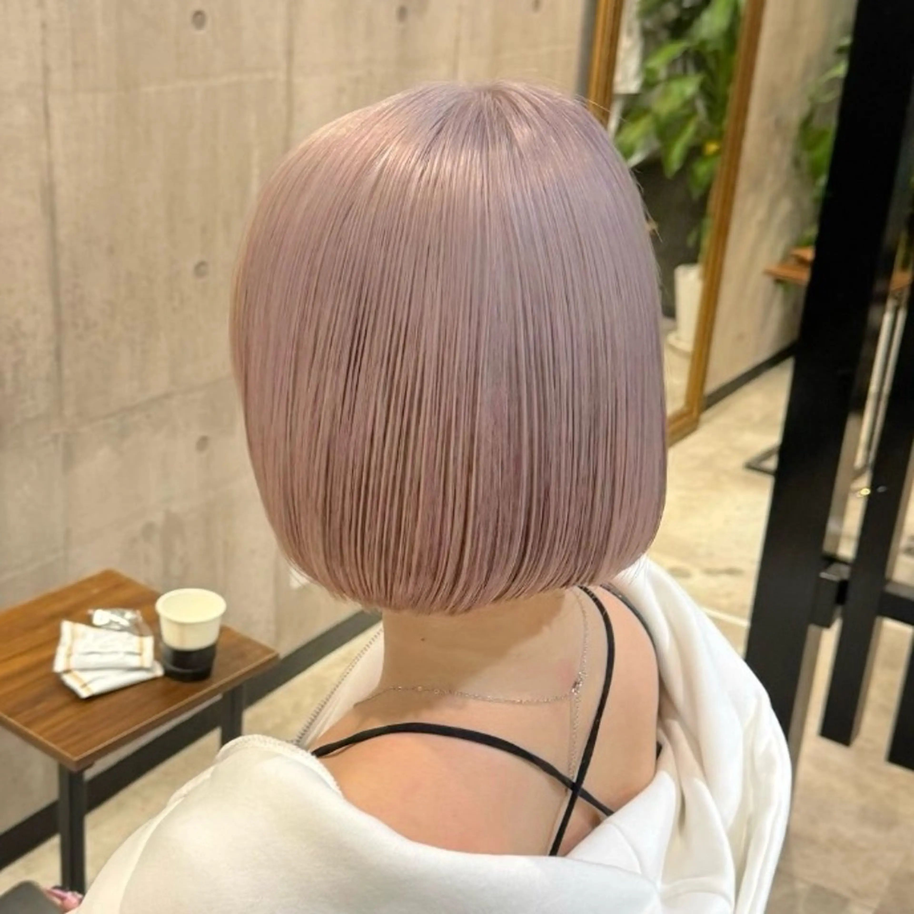 ミディアム カラー ベージュカラー ブリーチ ケアブリーチ ハイトーンカラー ピンクカラー ヘアカラー ヒビキ/モテ×愛され /ブリーチ特化のヘアスタイル