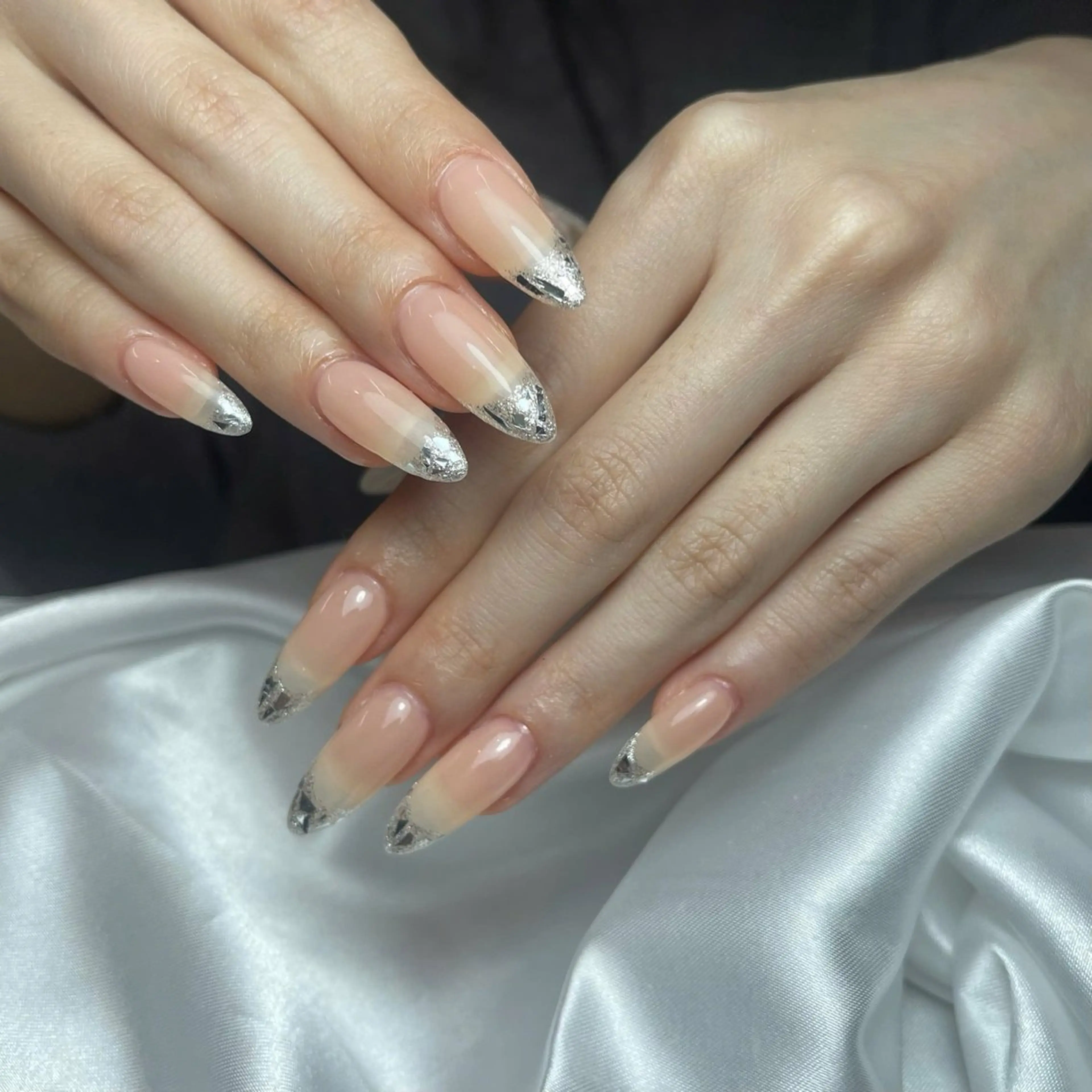 ネイル アートネイル チークネイル ジェルネイル ロングネイル マグネットネイル ハンドネイル Rin Nail 新大久保店のネイルデザイン