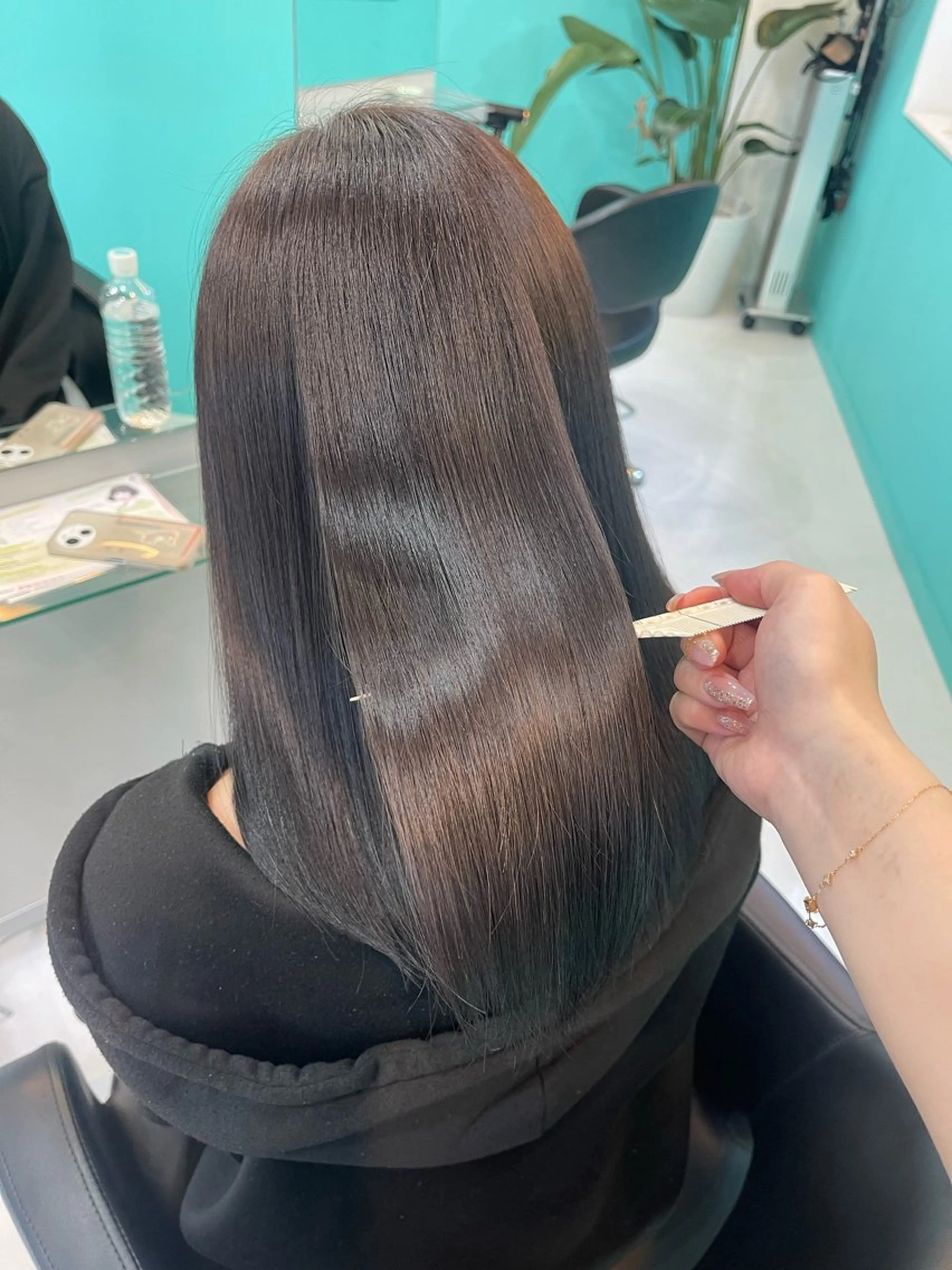 セミロング 縮毛矯正 mana/髪質改善/ ヘアセット/パーマのヘアスタイル