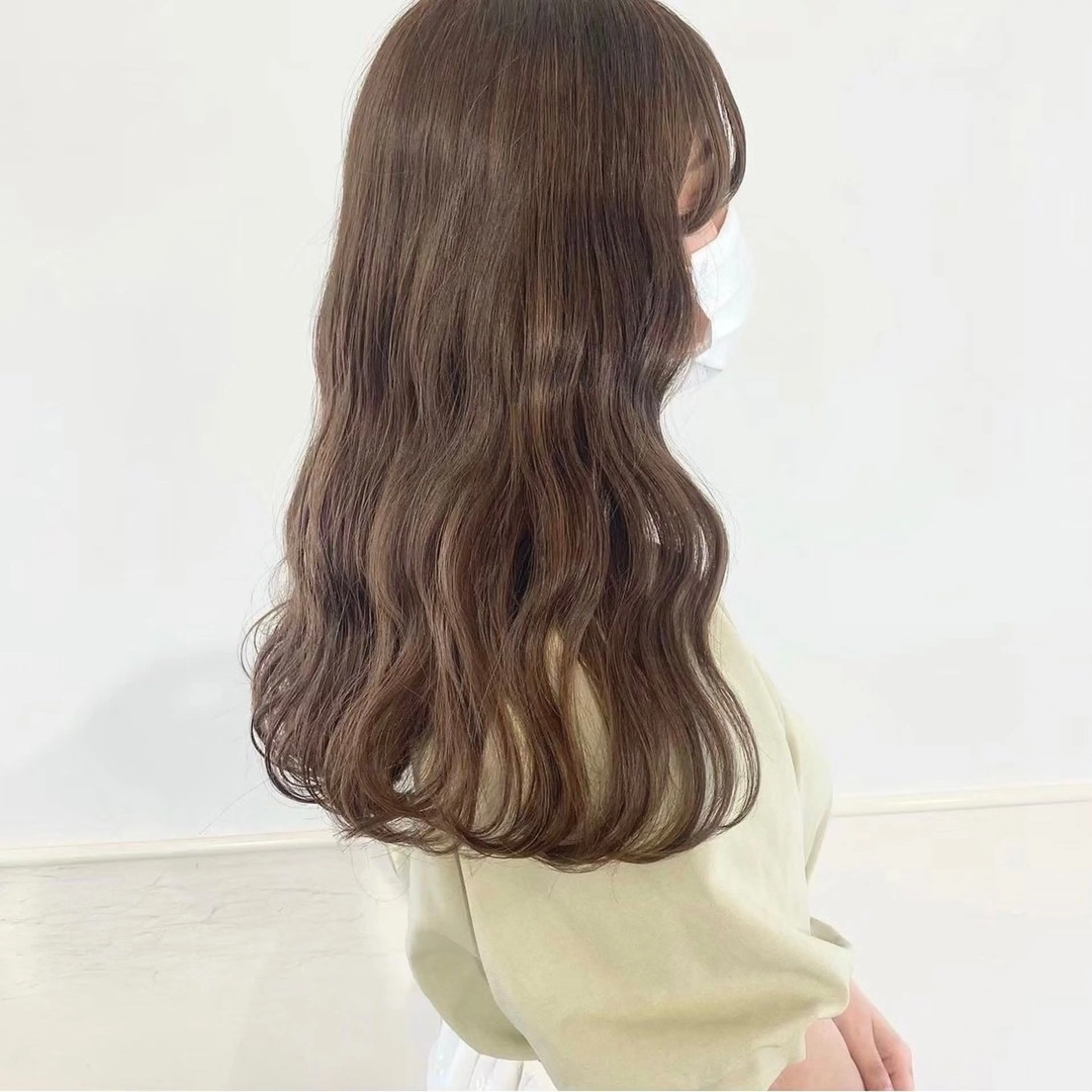 ロング カラー ベージュカラー ミルクティーベージュ ParveMix いしいまお🌼のヘアスタイル