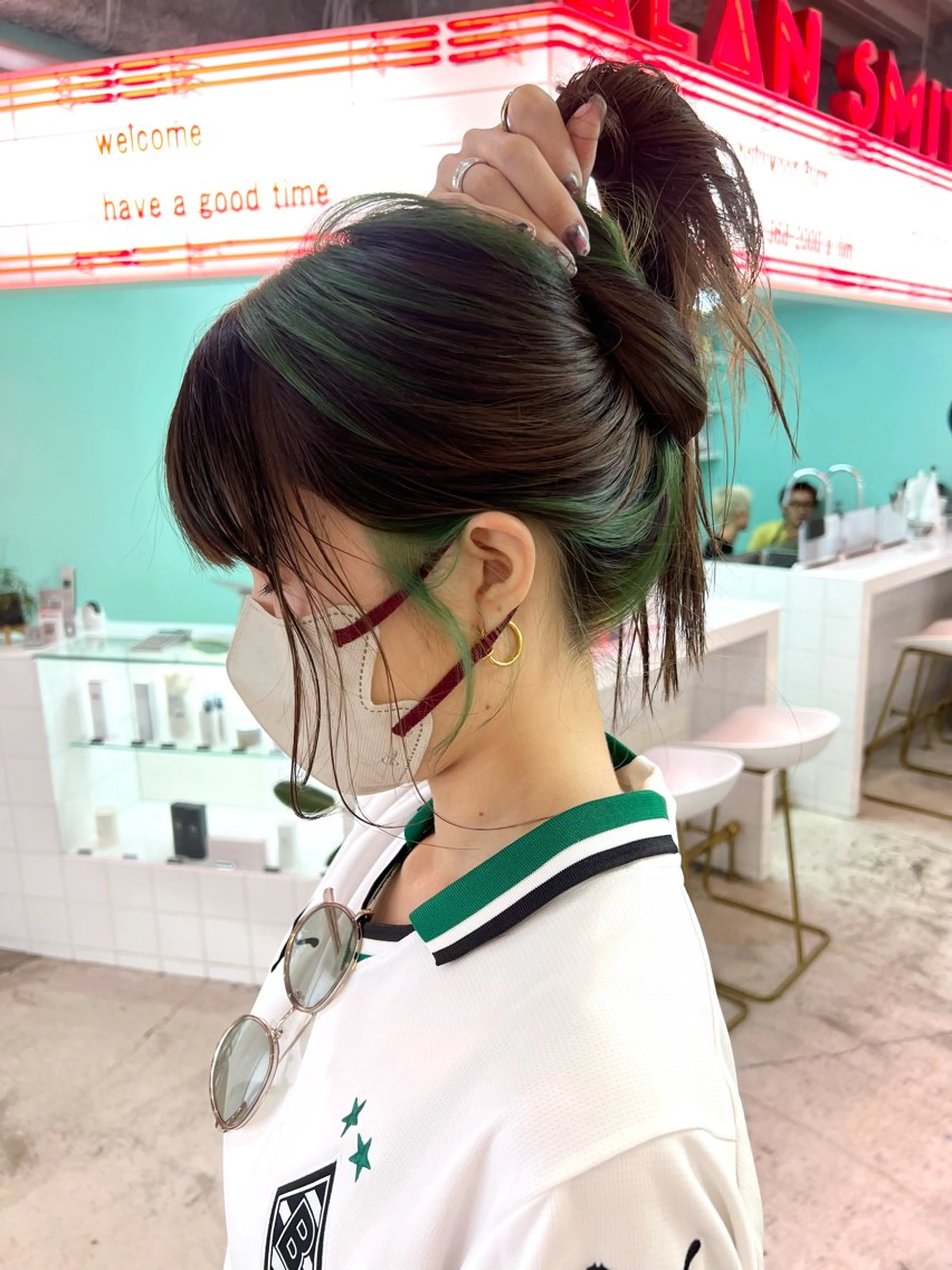 ミディアム ヘアカラー トリートメント 💥ウルフカット デザインあんな💥のヘアスタイル