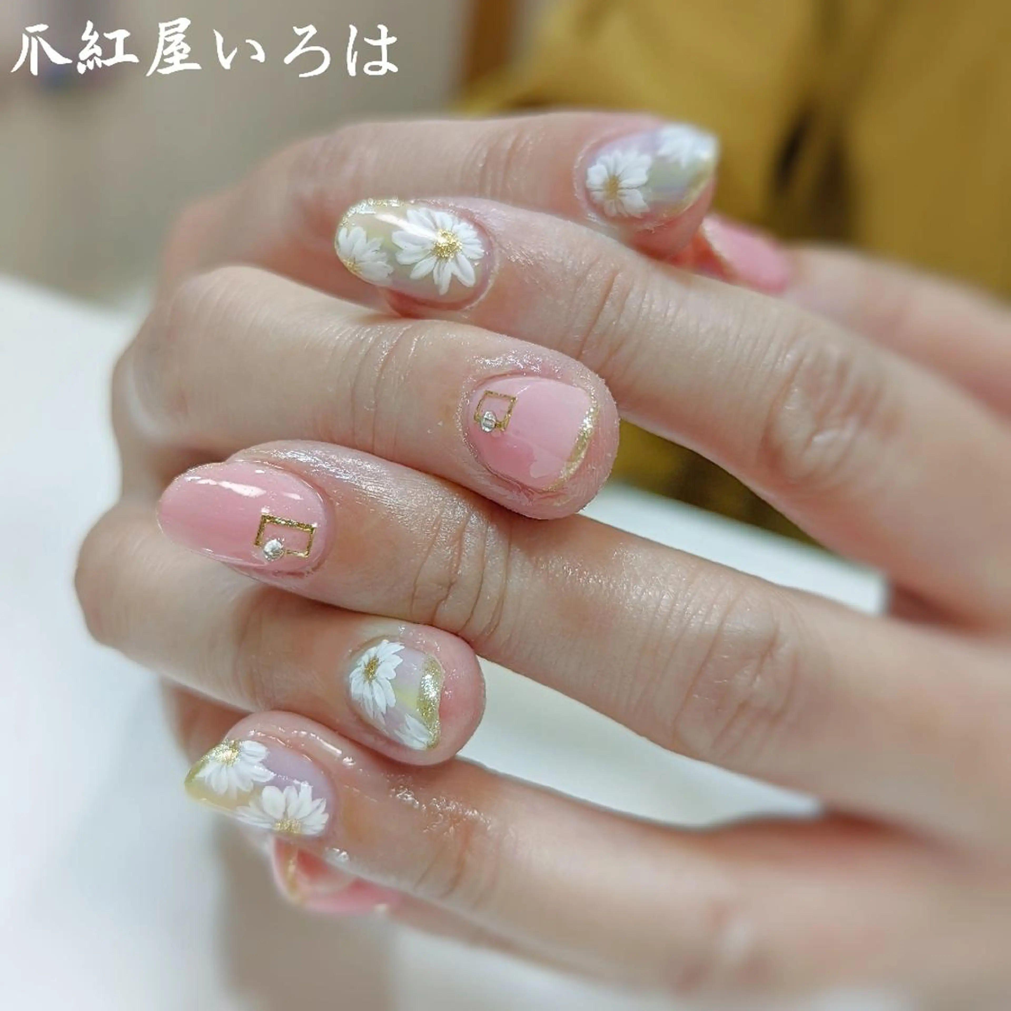 ネイル 爪紅屋 いろはのネイルデザイン