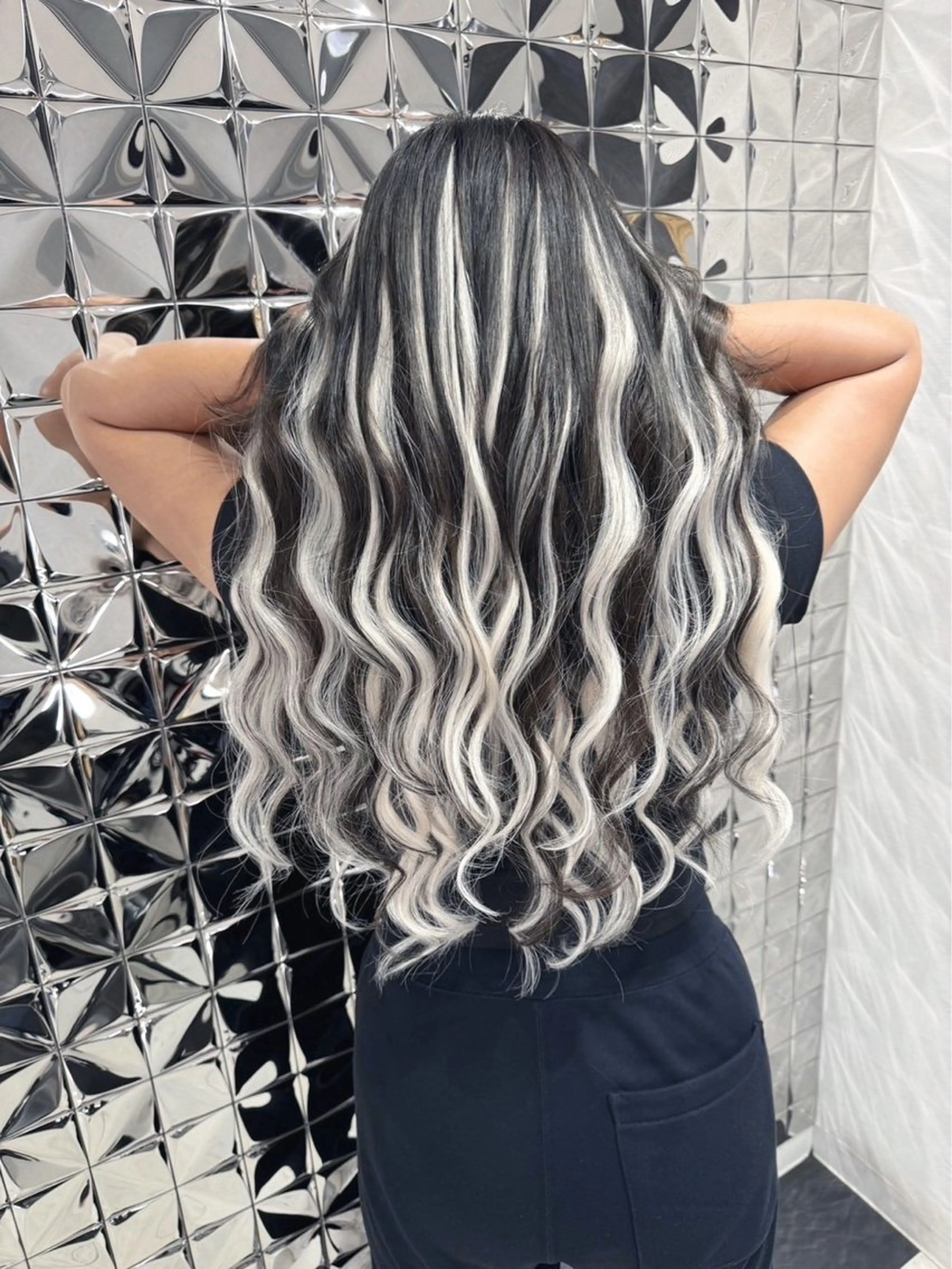 ロング エクステ ハイライト レイヤーカット Lovestasy 京都河原町店のヘアスタイル