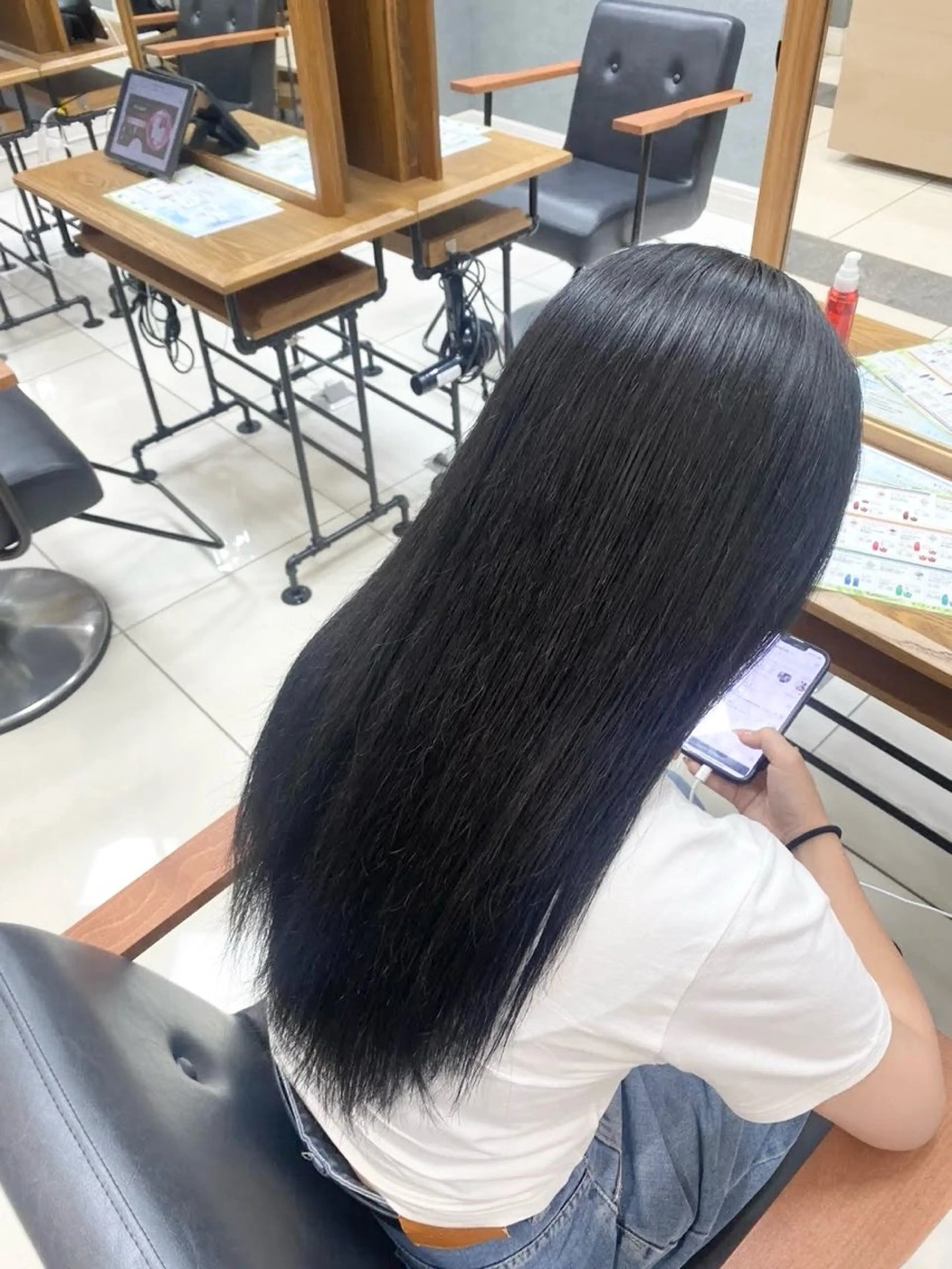 ロング カラー ブリーチ🫧艶カラー レイヤー韓国ヘアのヘアスタイル