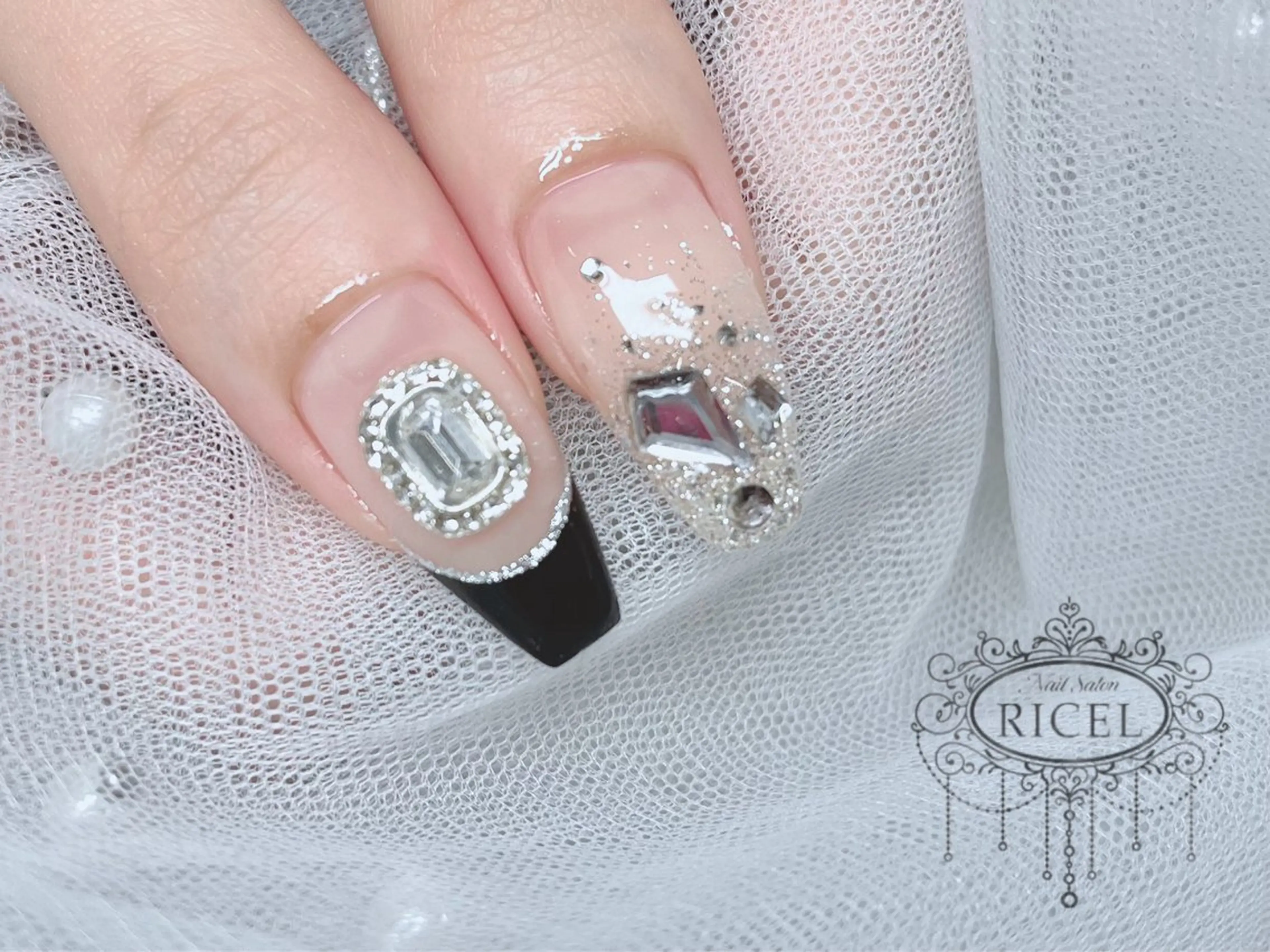 ネイル フレンチネイル 韓国ネイル ワンホンネイル MIYU 🩶のネイルデザイン