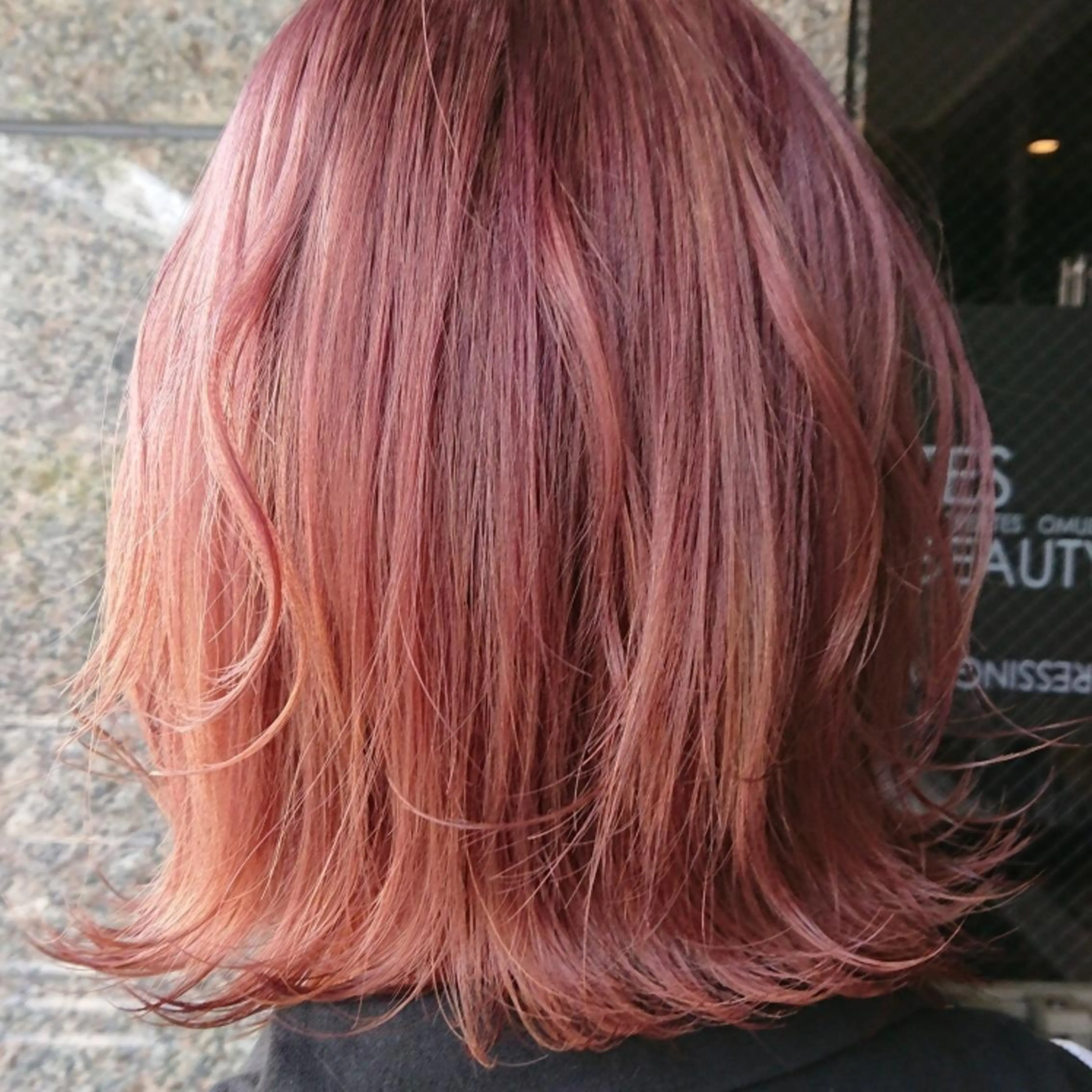 ショート カラー ヘアアレンジ 顔まわりデザイン🌿 ふじこのヘアスタイル