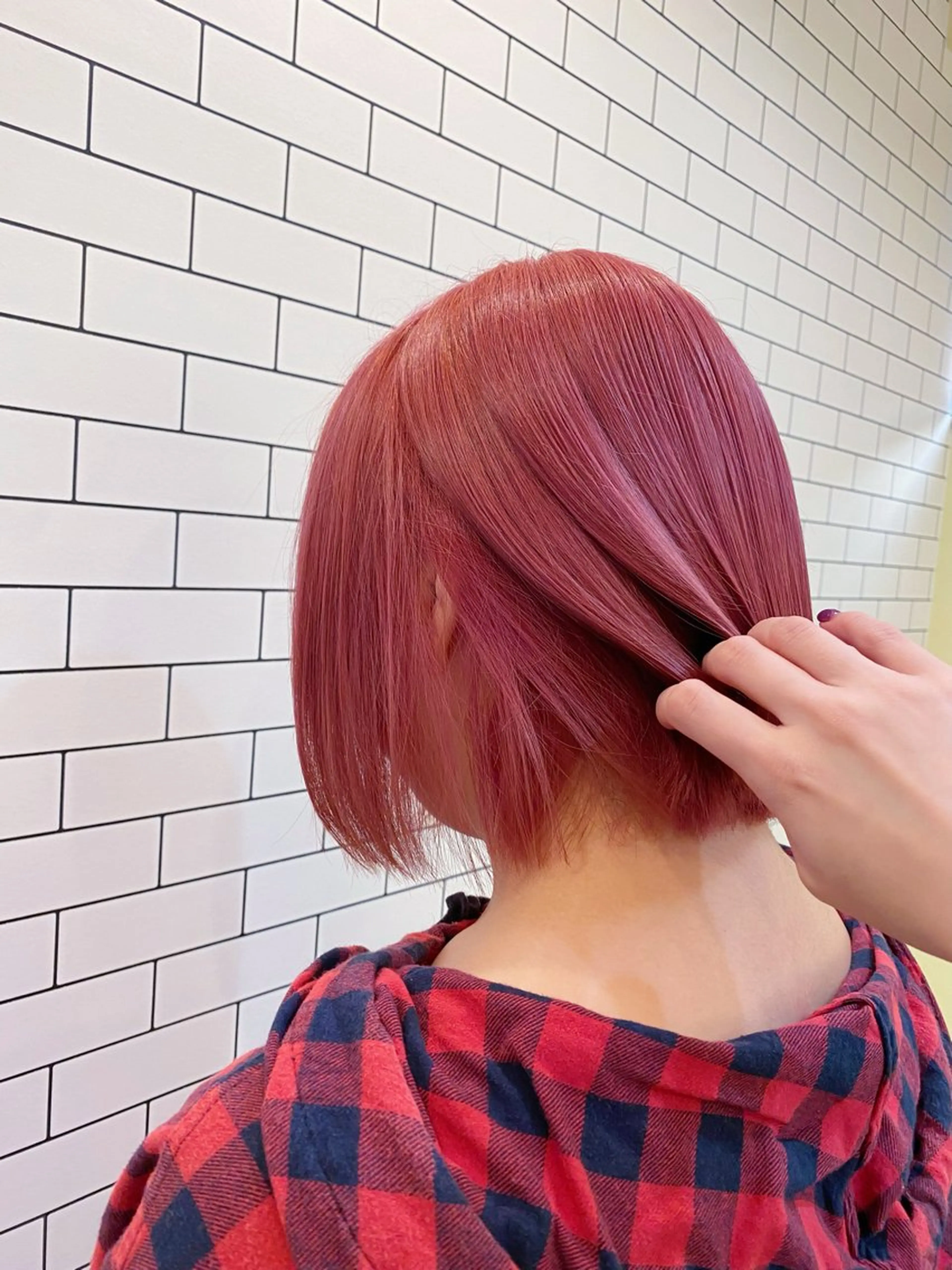 ショート カラー ブリーチ ピンクカラー ヘアカラー 南上 野々佳のヘアスタイル