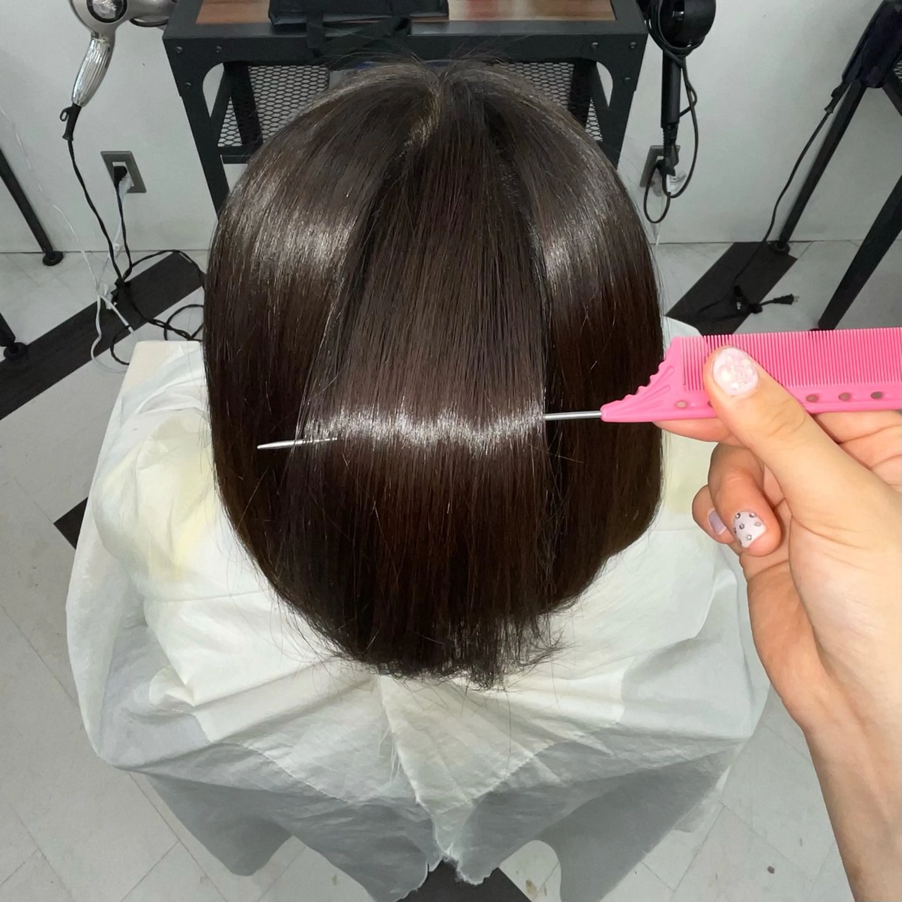 ミディアム ななみ.⋆𝜗𝜚 艶カラー/まつパのヘアスタイル