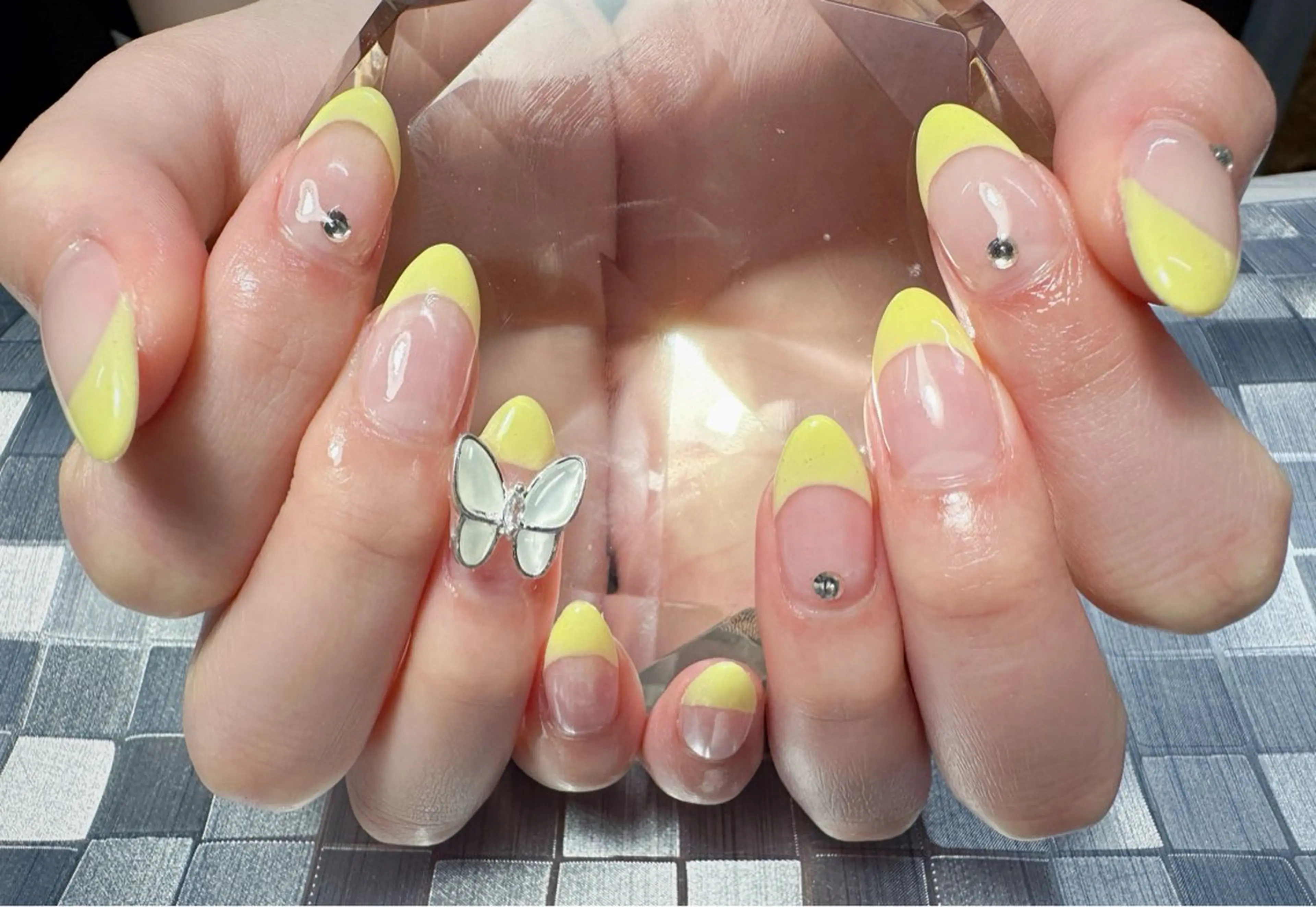 ネイル ストーンネイル ハンドネイル Regulus 光田のネイルデザイン